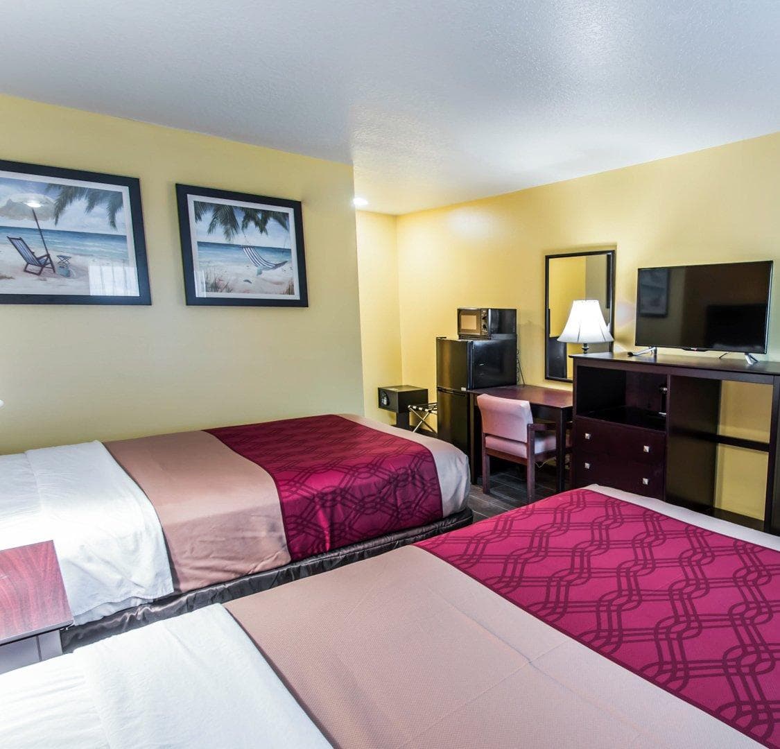 Econo Lodge Cocoa Beach - near the Port — 5