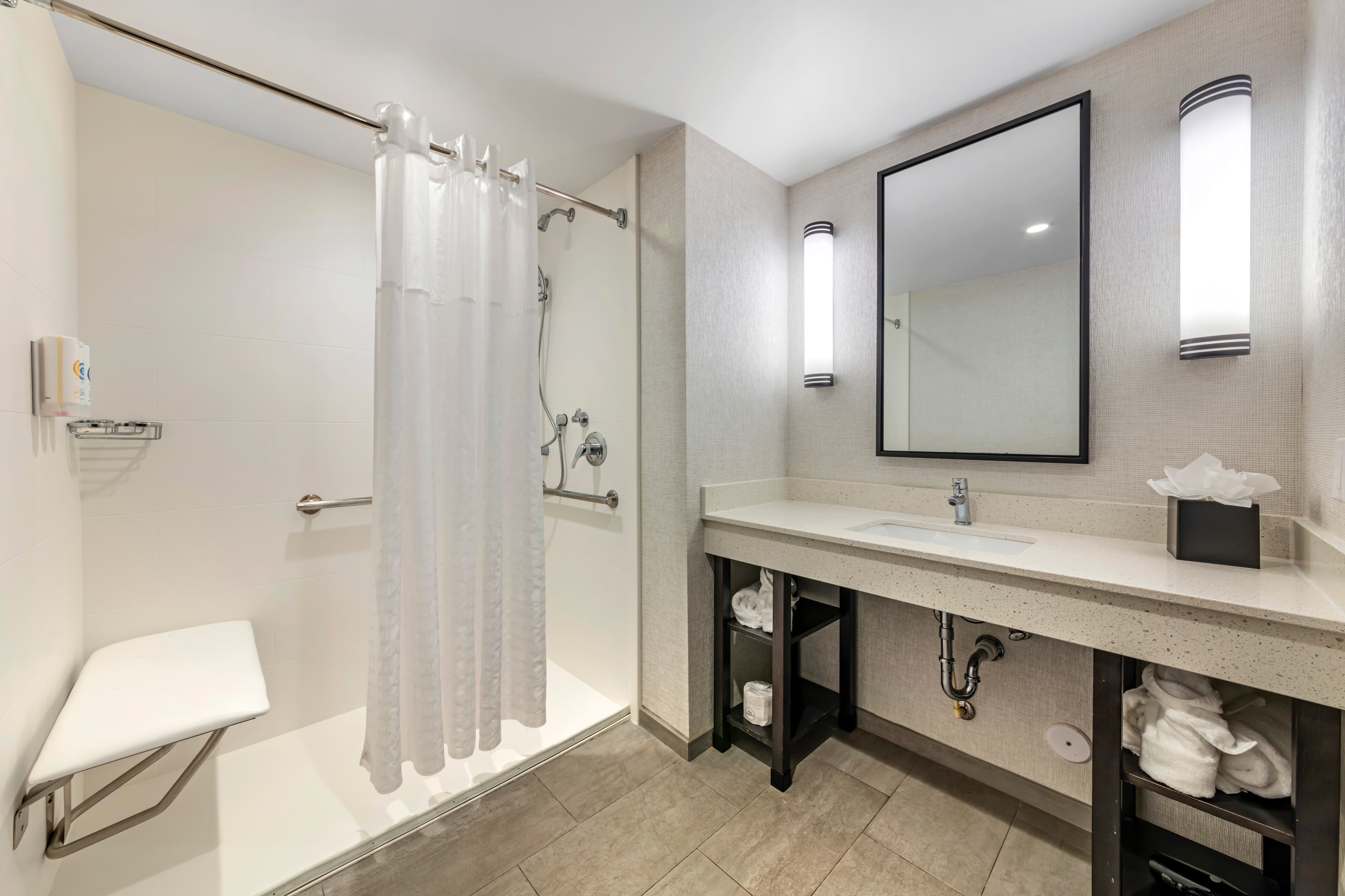 Comfort Inn & Suites Miami International Airport - Image 5