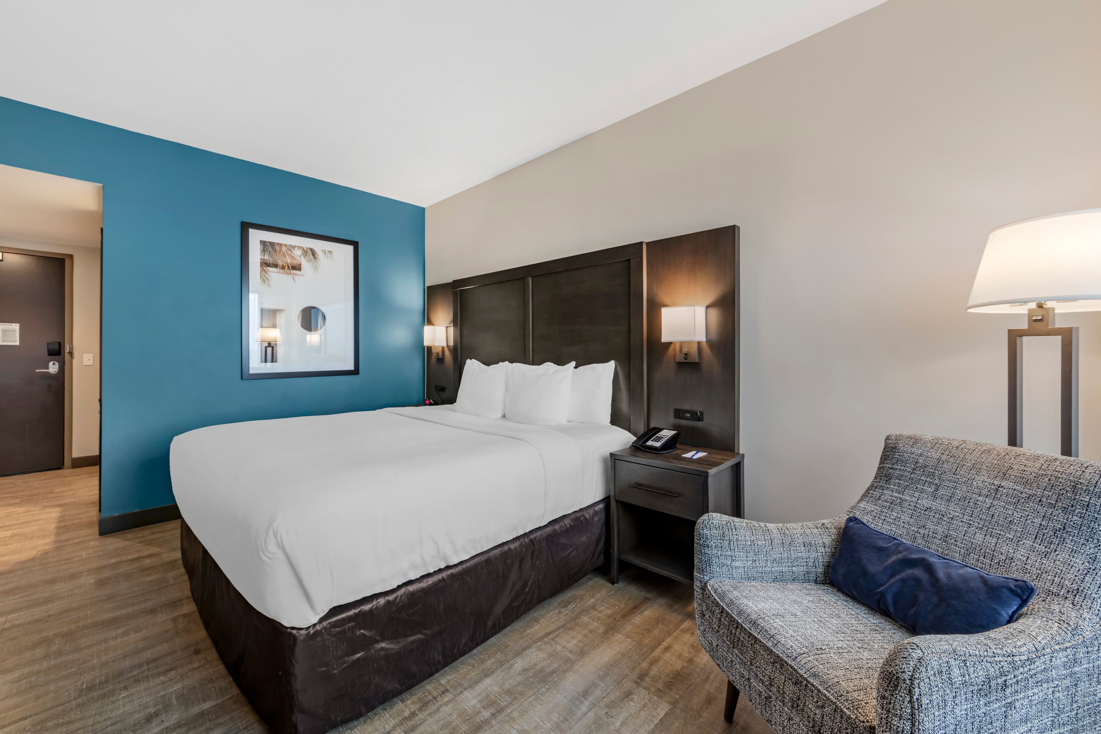 Comfort Inn & Suites Miami International Airport — 11