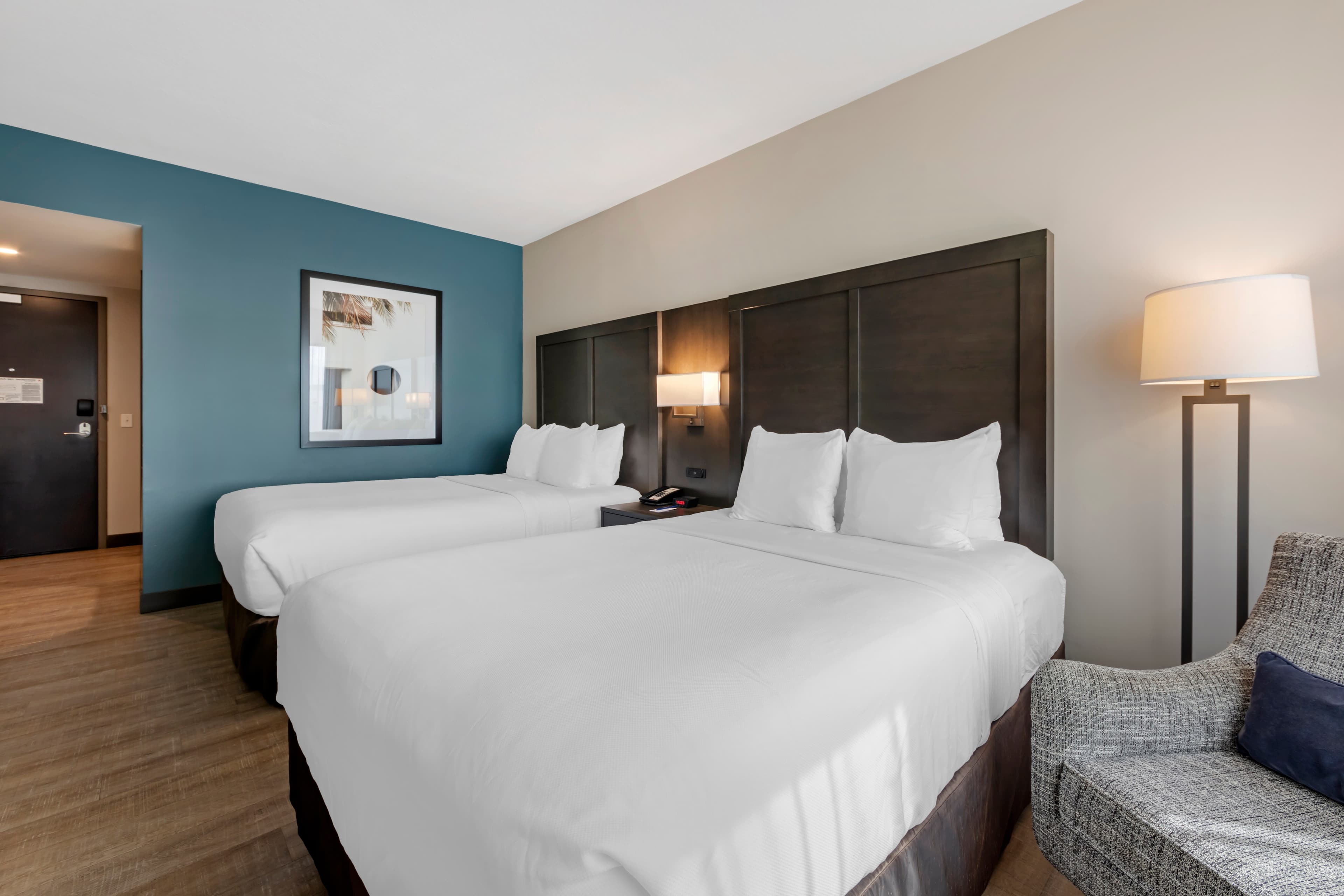 Comfort Inn & Suites Miami International Airport — 14