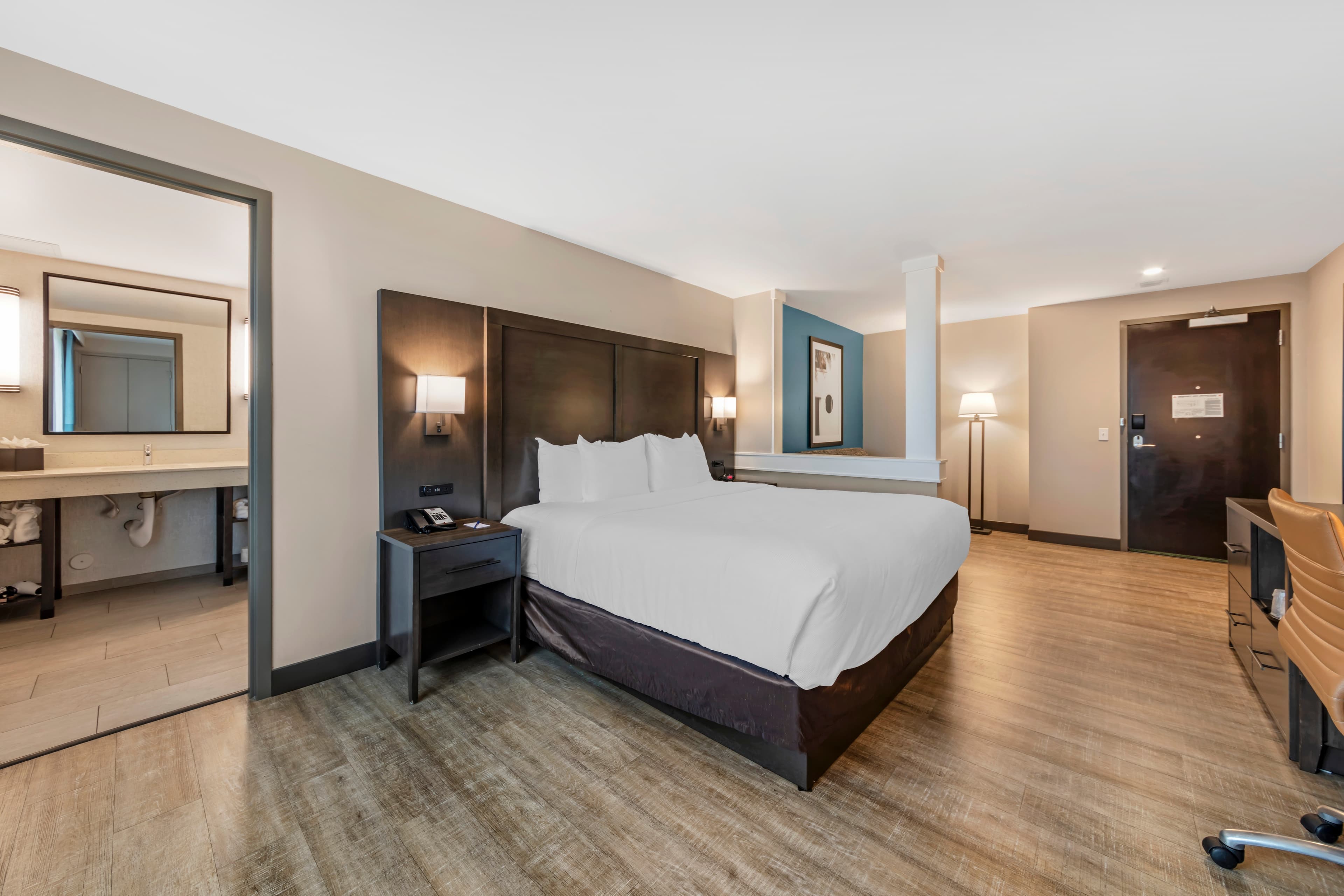 Comfort Inn & Suites Miami International Airport — 18