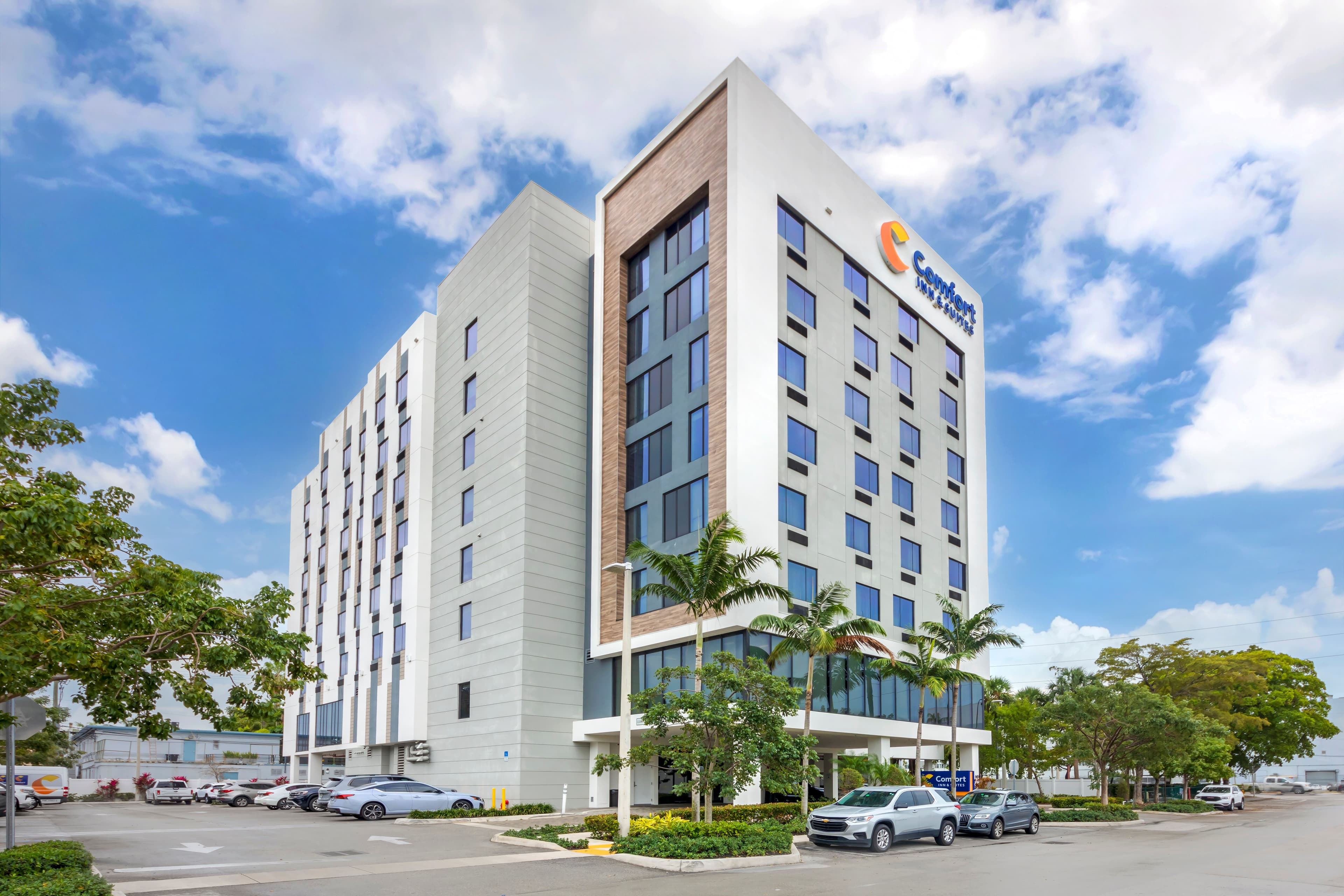 Comfort Inn & Suites Miami International Airport - Image 1