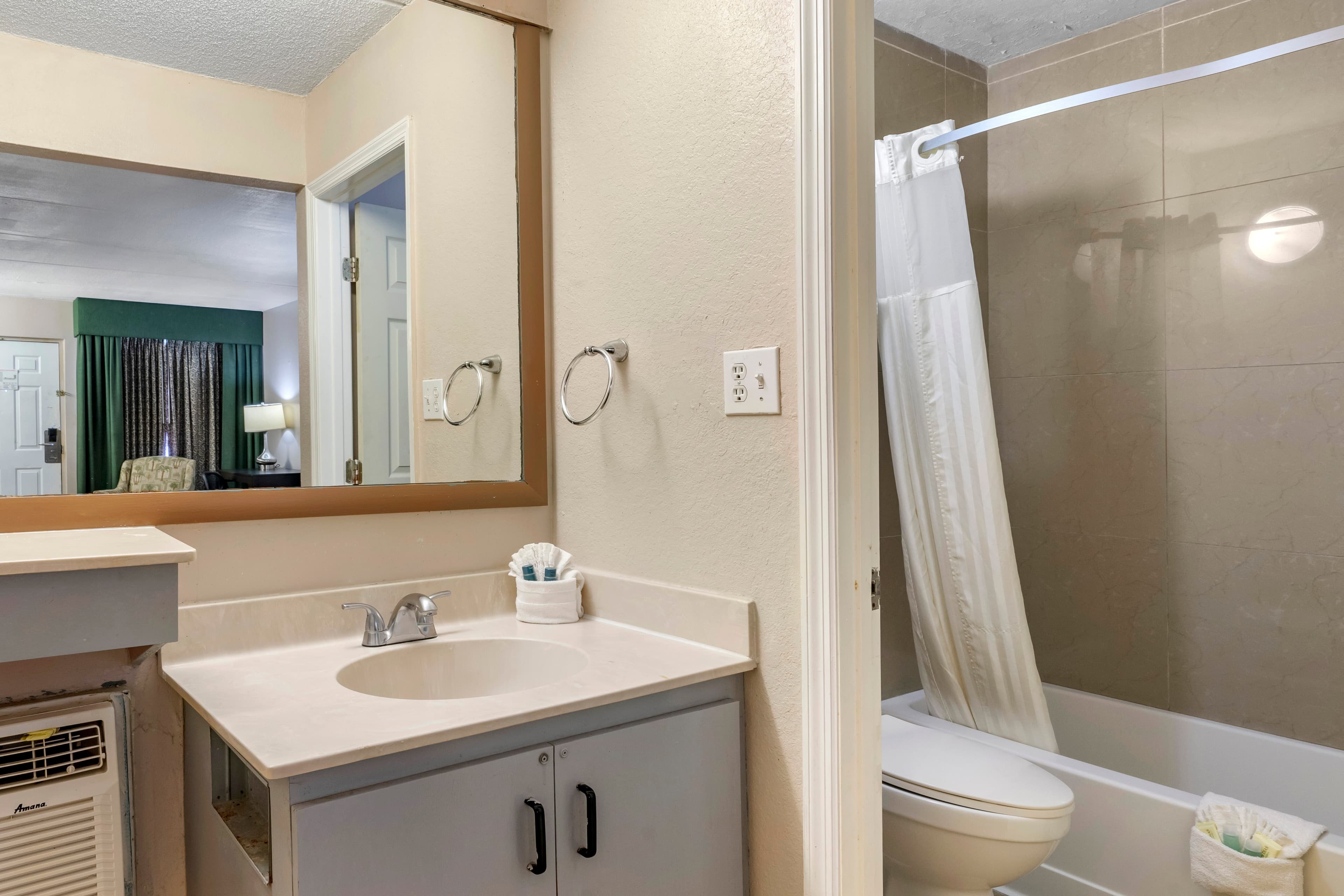 Rodeway Inn Clearwater-Dunedin — 11