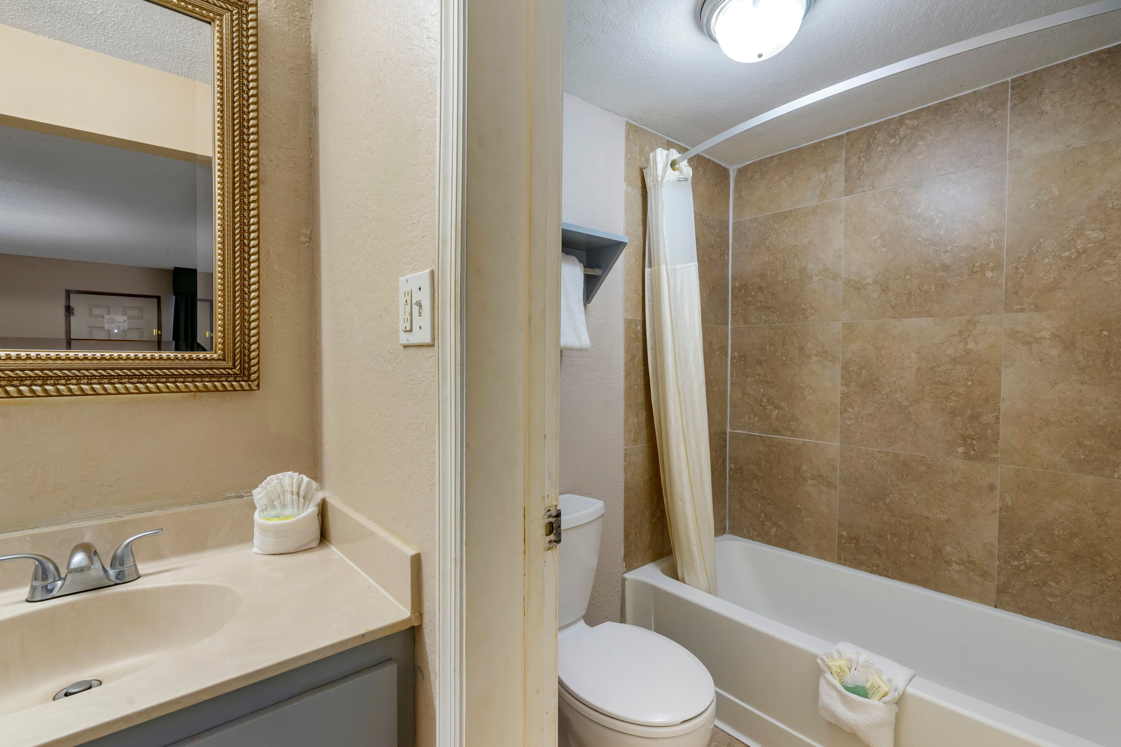 Rodeway Inn Clearwater-Dunedin — 16
