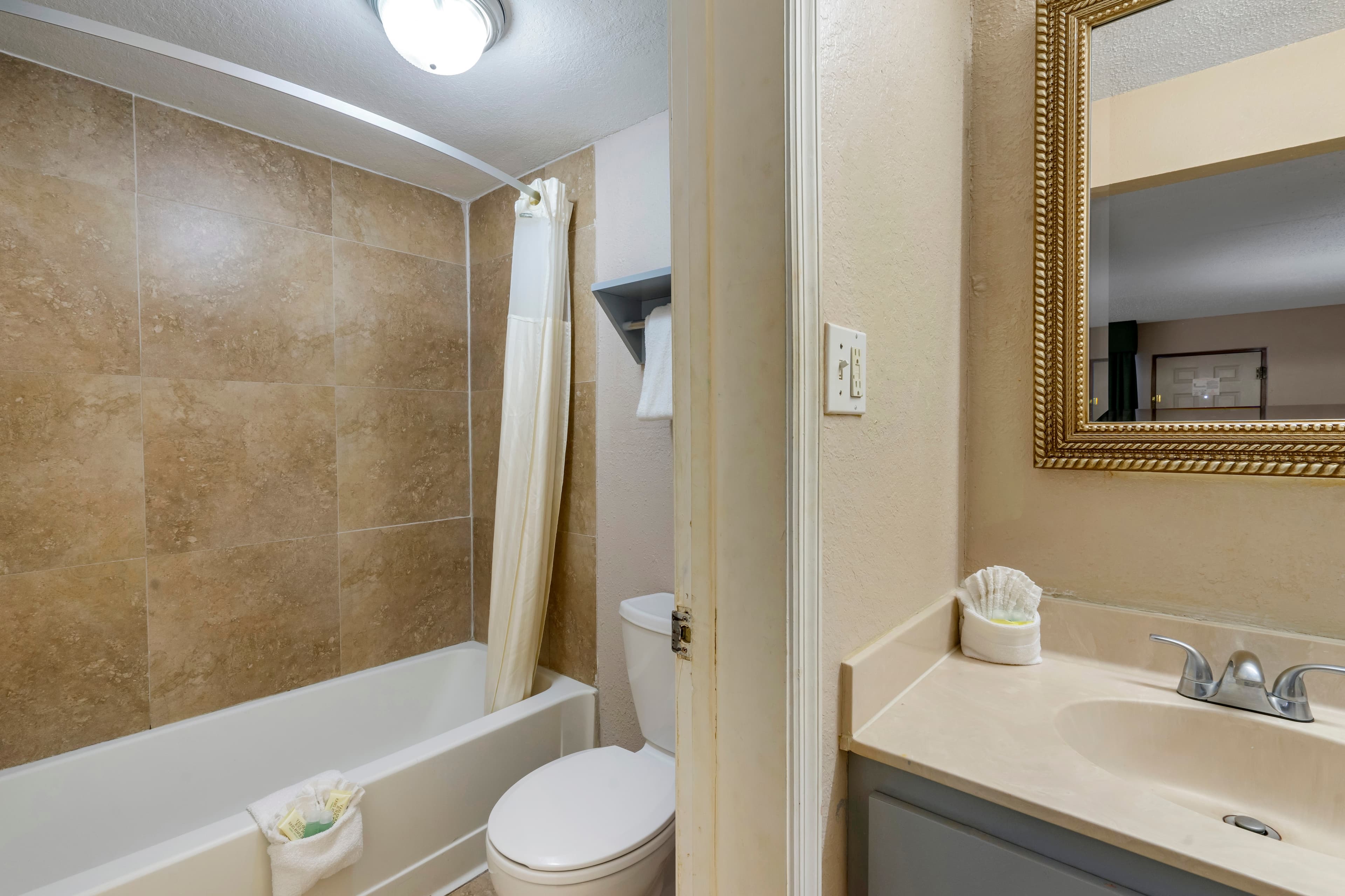 Rodeway Inn Clearwater-Dunedin — 6