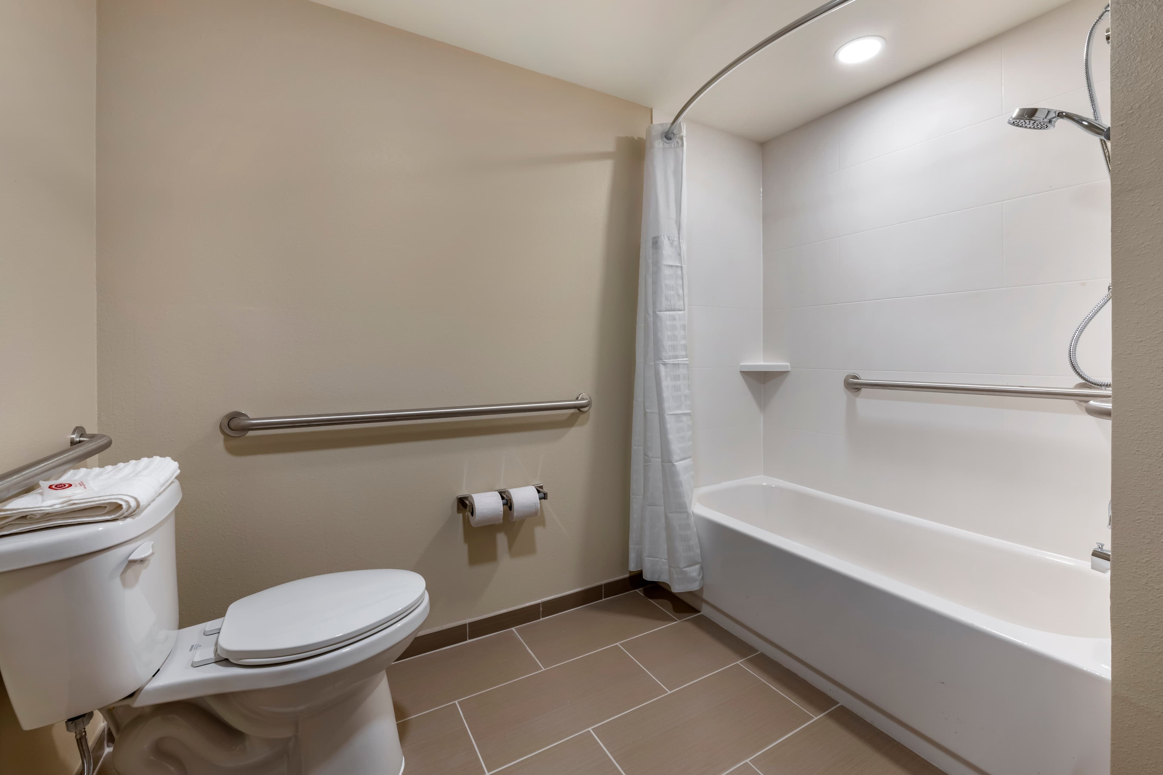 Comfort Suites Daytona Beach-Speedway — 9