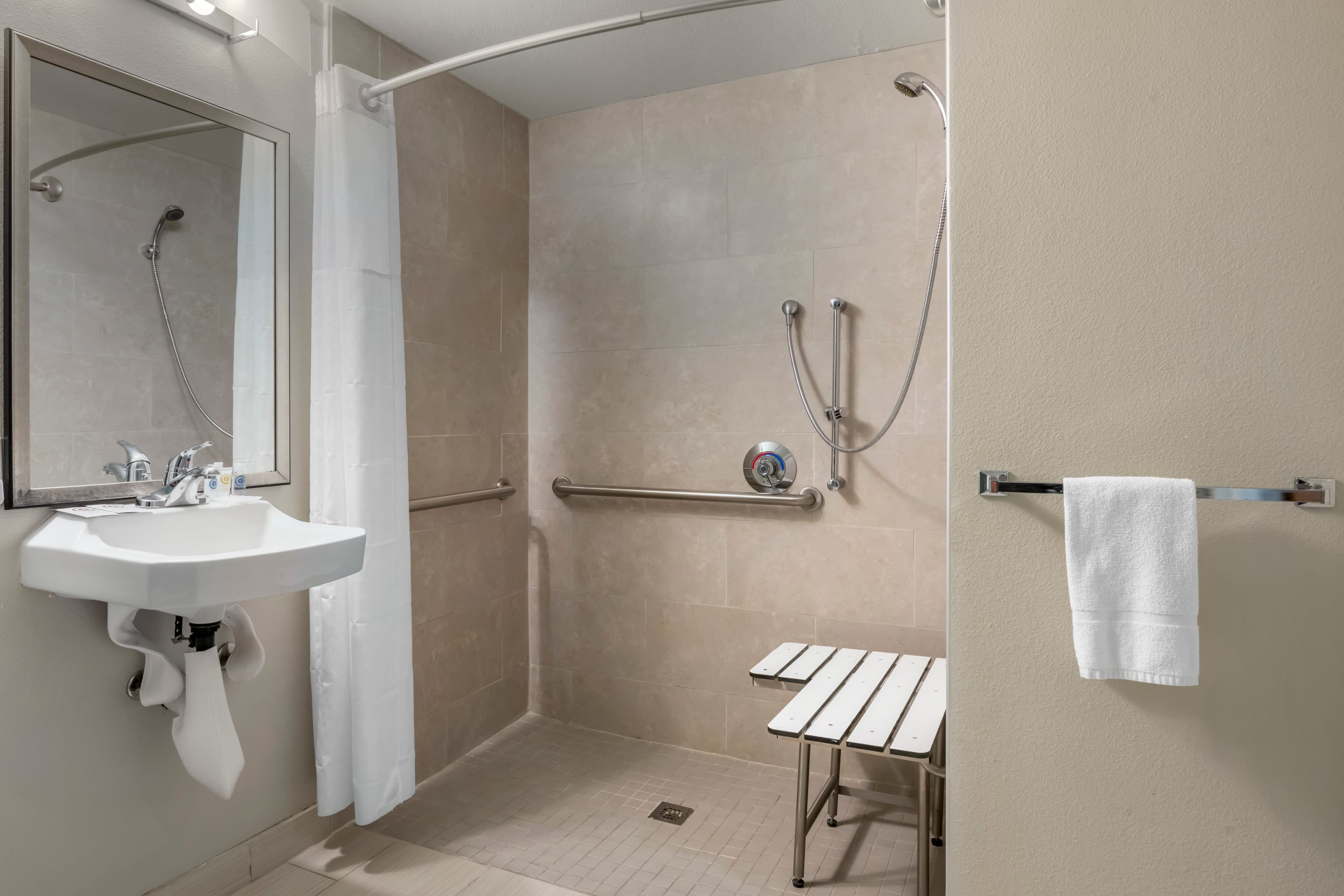 Comfort Inn & Suites Melbourne-Viera — 6
