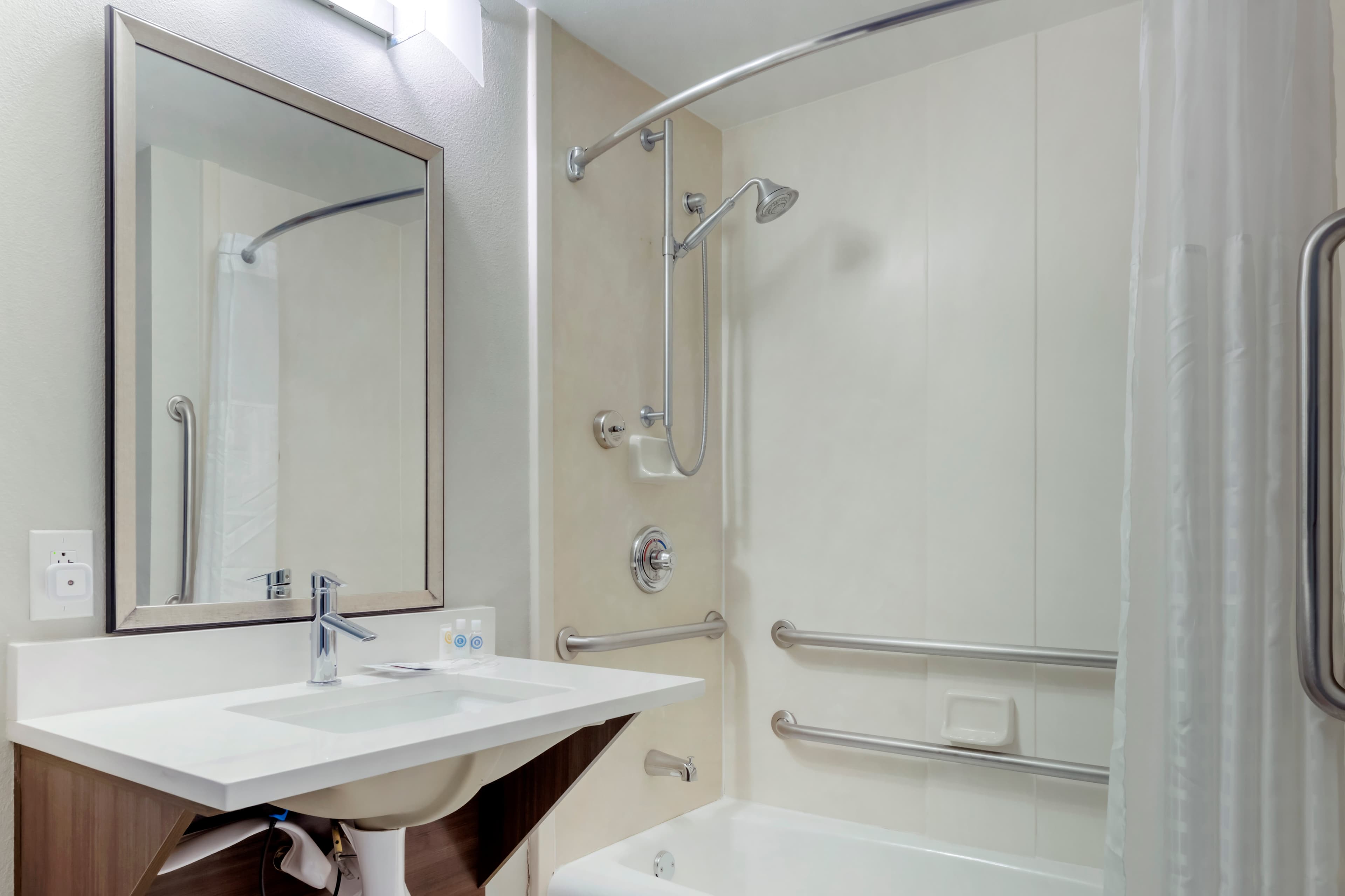 Comfort Inn & Suites Melbourne-Viera — 11