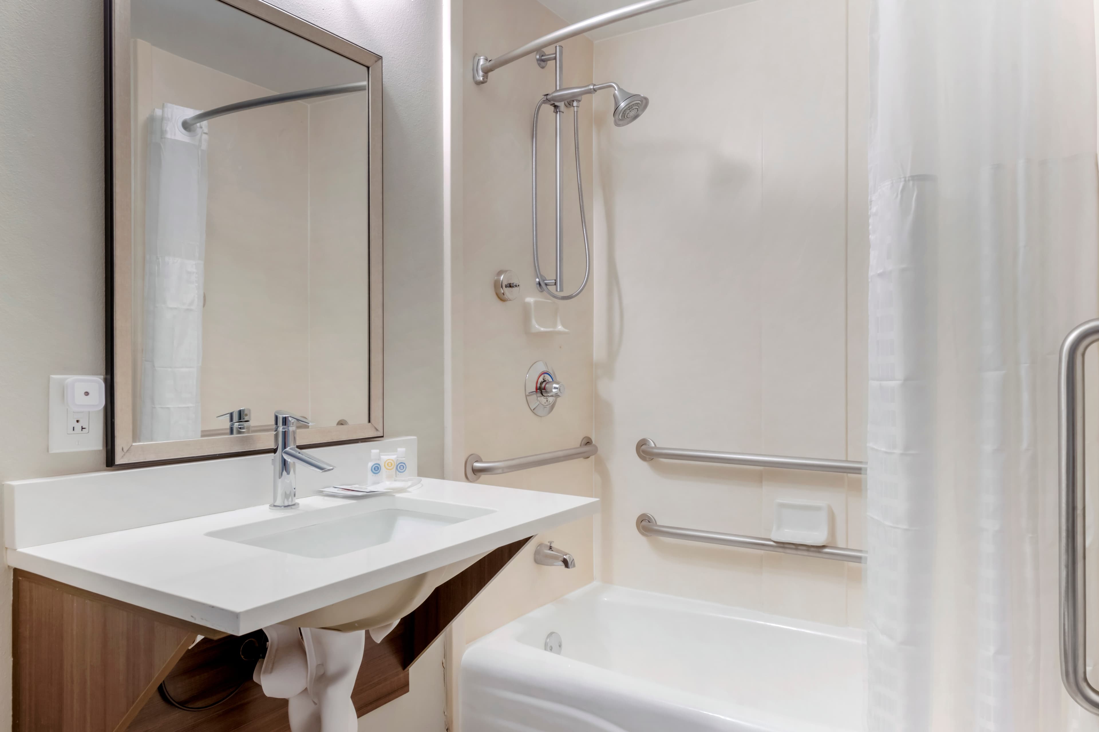Comfort Inn & Suites Melbourne-Viera — 16