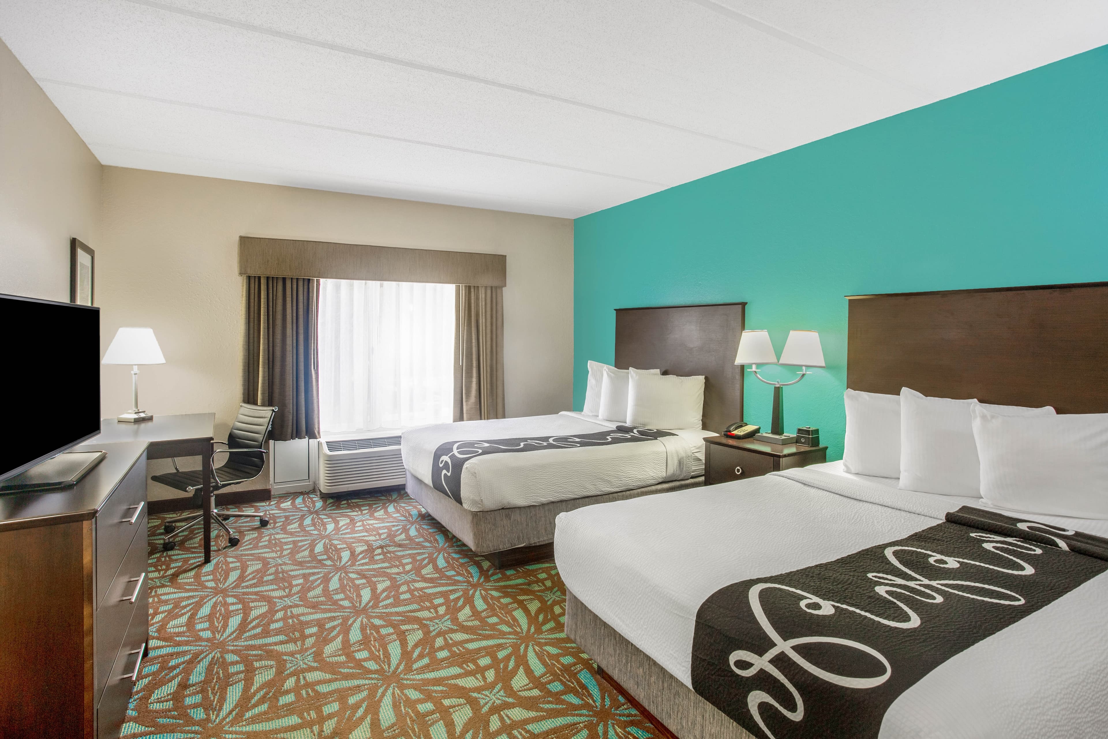 Comfort Inn & Suites Sarasota I75 — 6