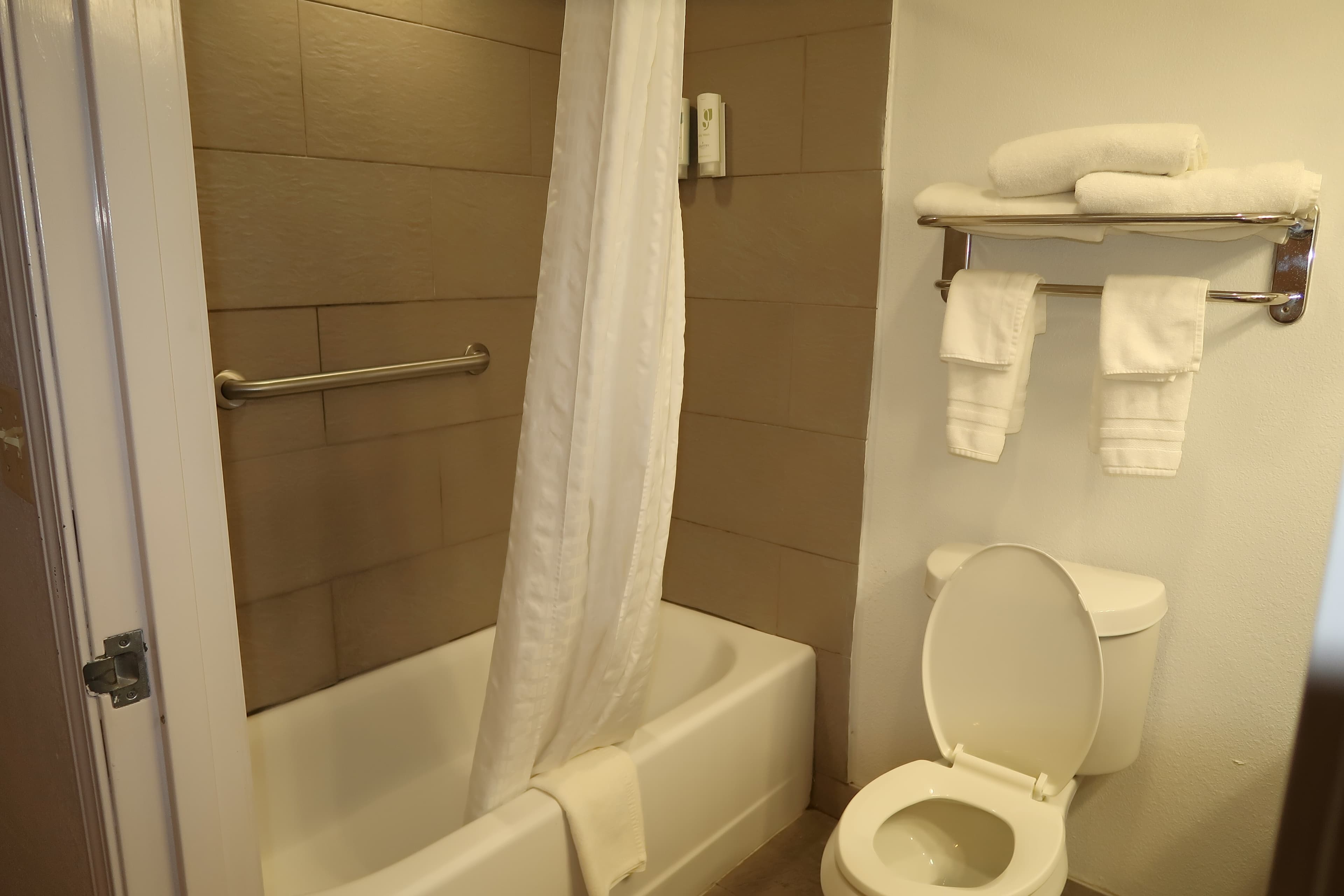 Country Inn & Suites by Radisson, Tallahassee-University Area, FL — 8