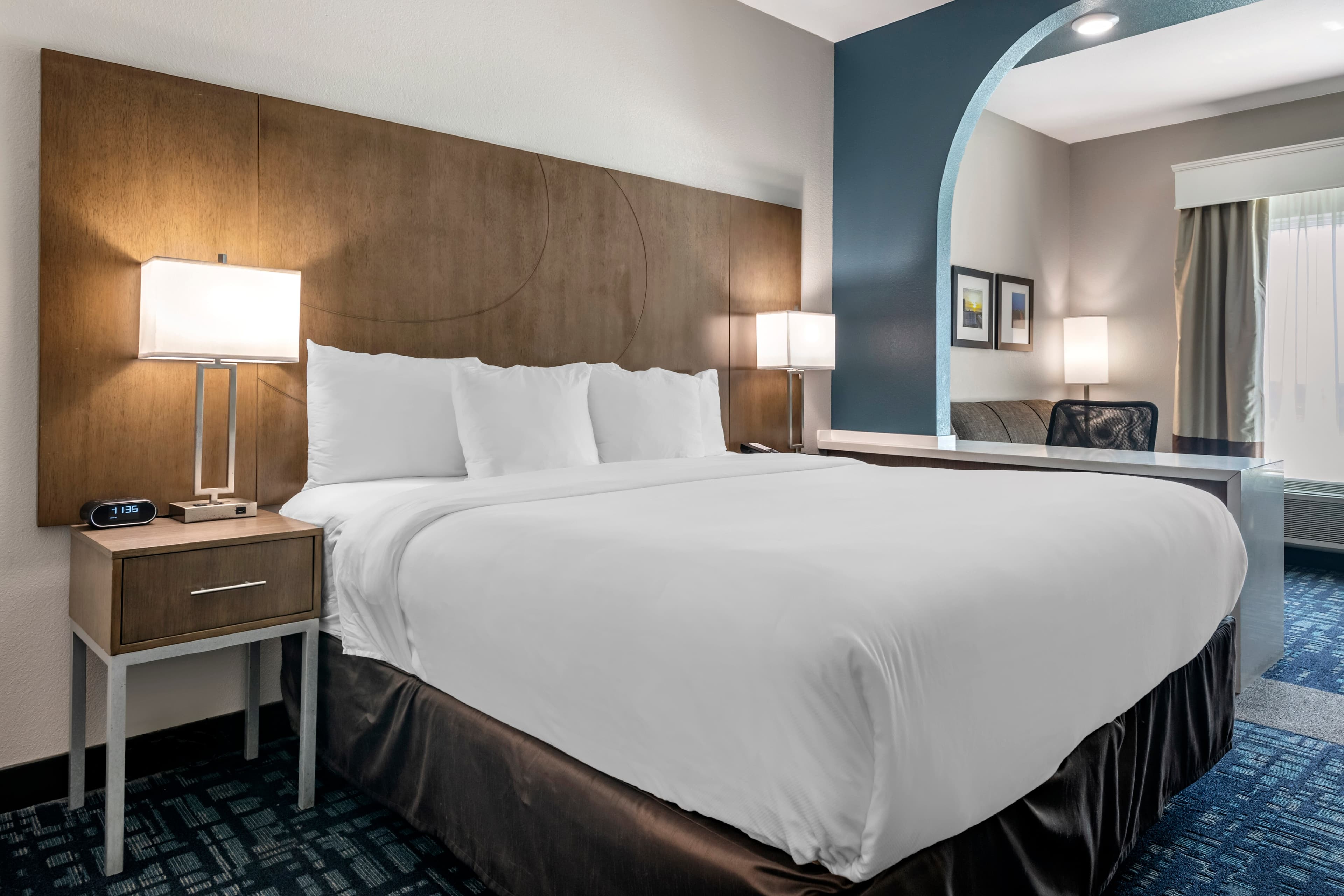 Comfort Suites Fort Lauderdale Airport & Cruise Port - Image 2