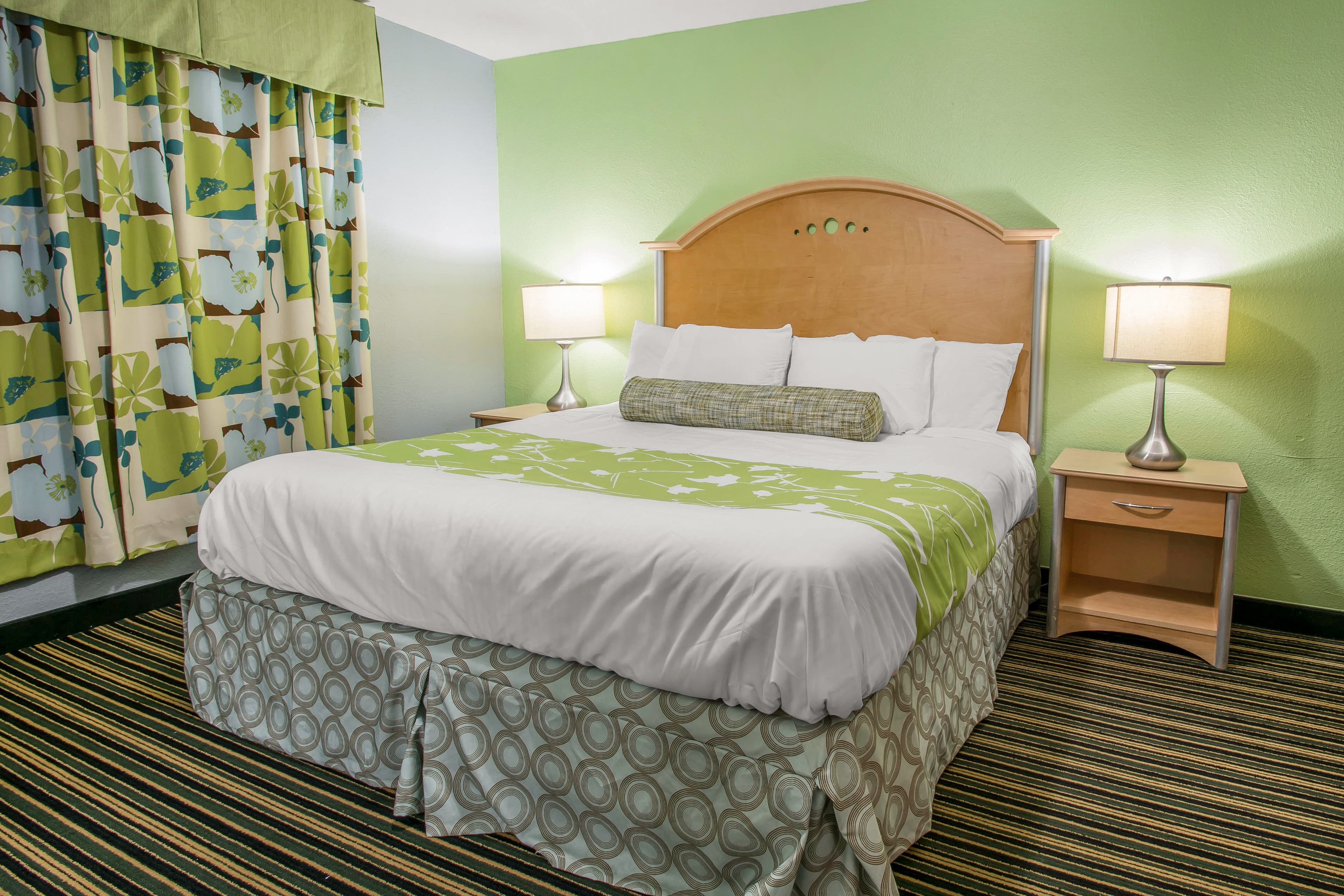 Rodeway Inn & Suites Winter Haven Chain of Lakes — 14