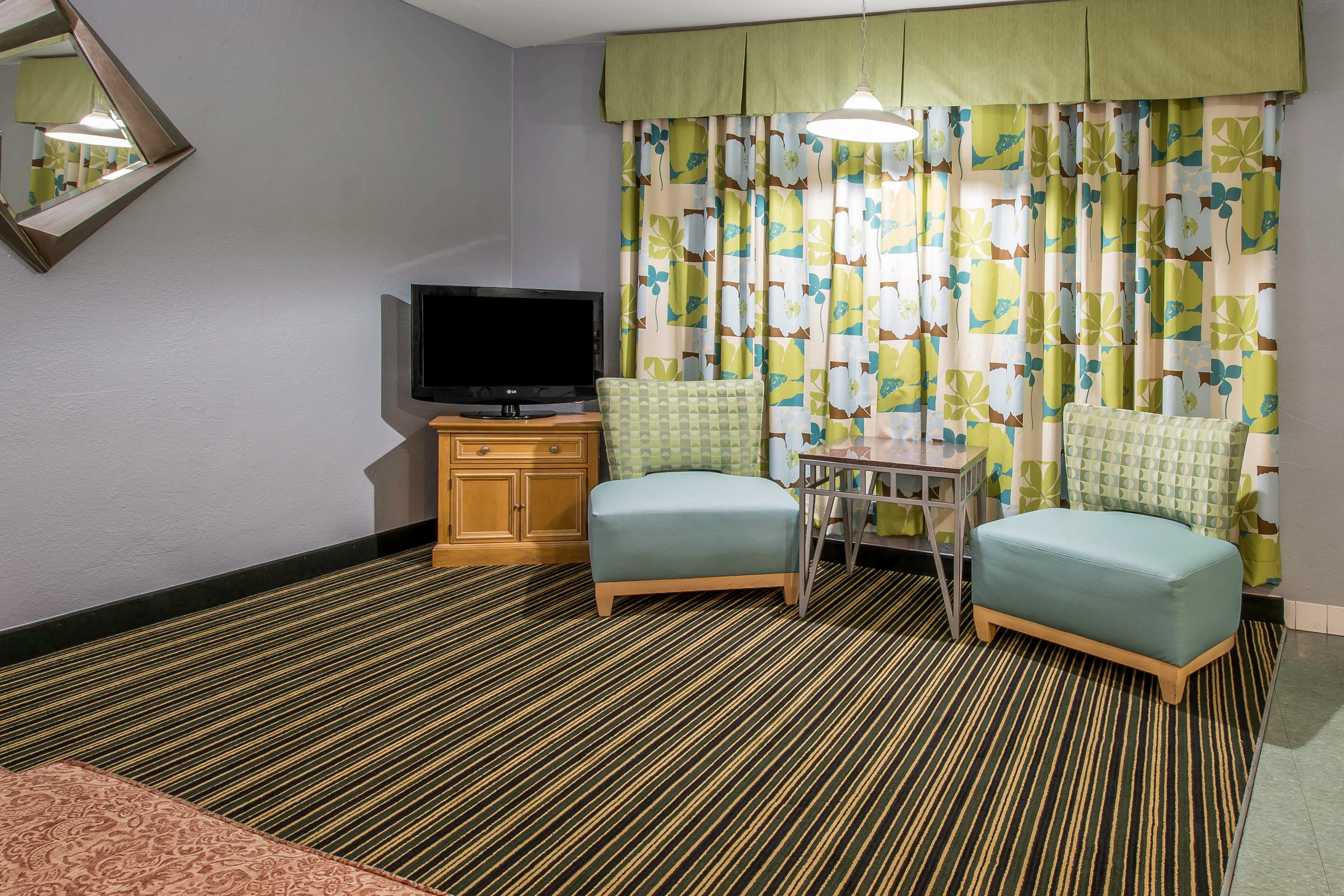 Rodeway Inn & Suites Winter Haven Chain of Lakes — 15
