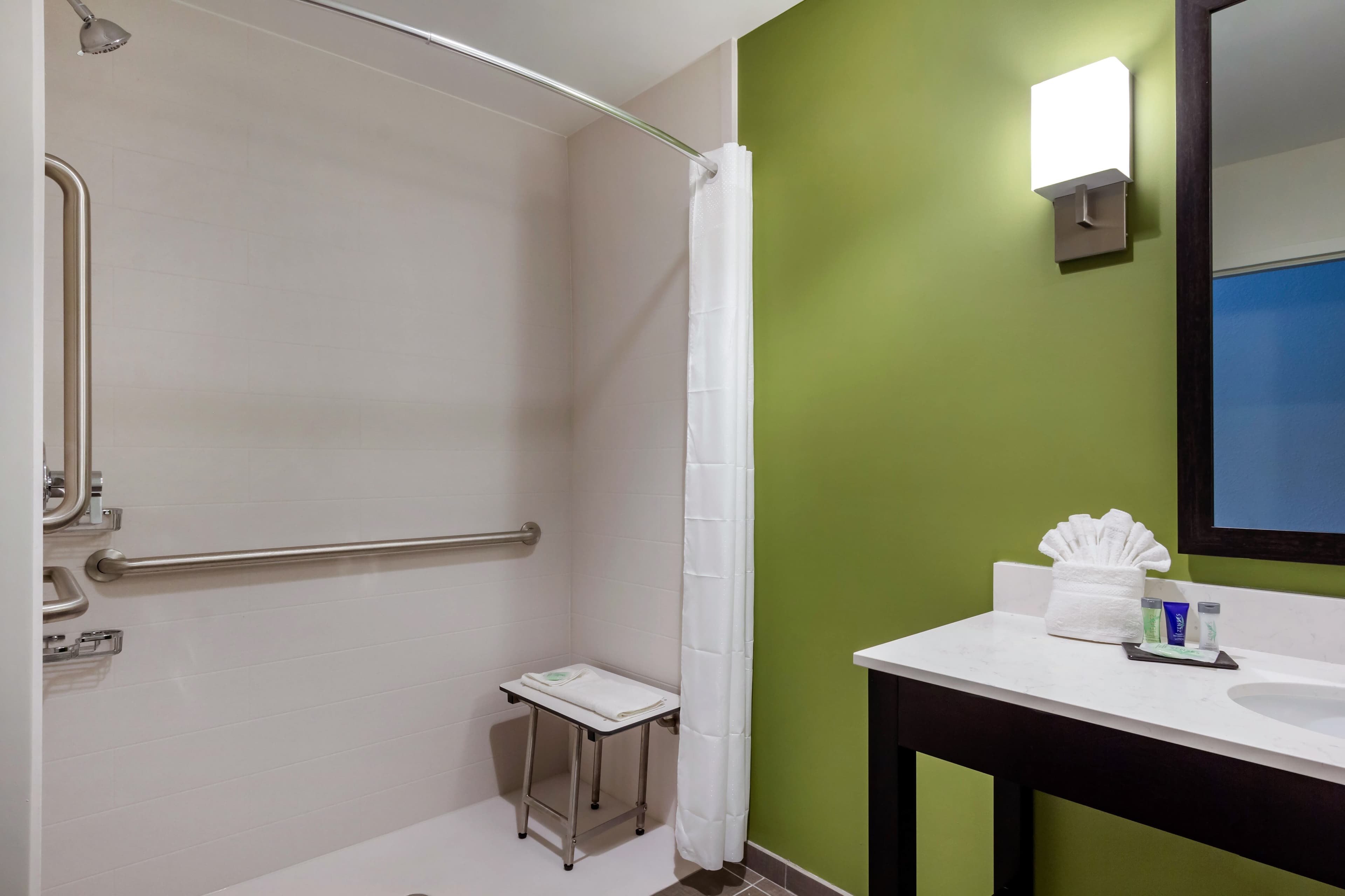 Sleep Inn & Suites Tampa South — 6