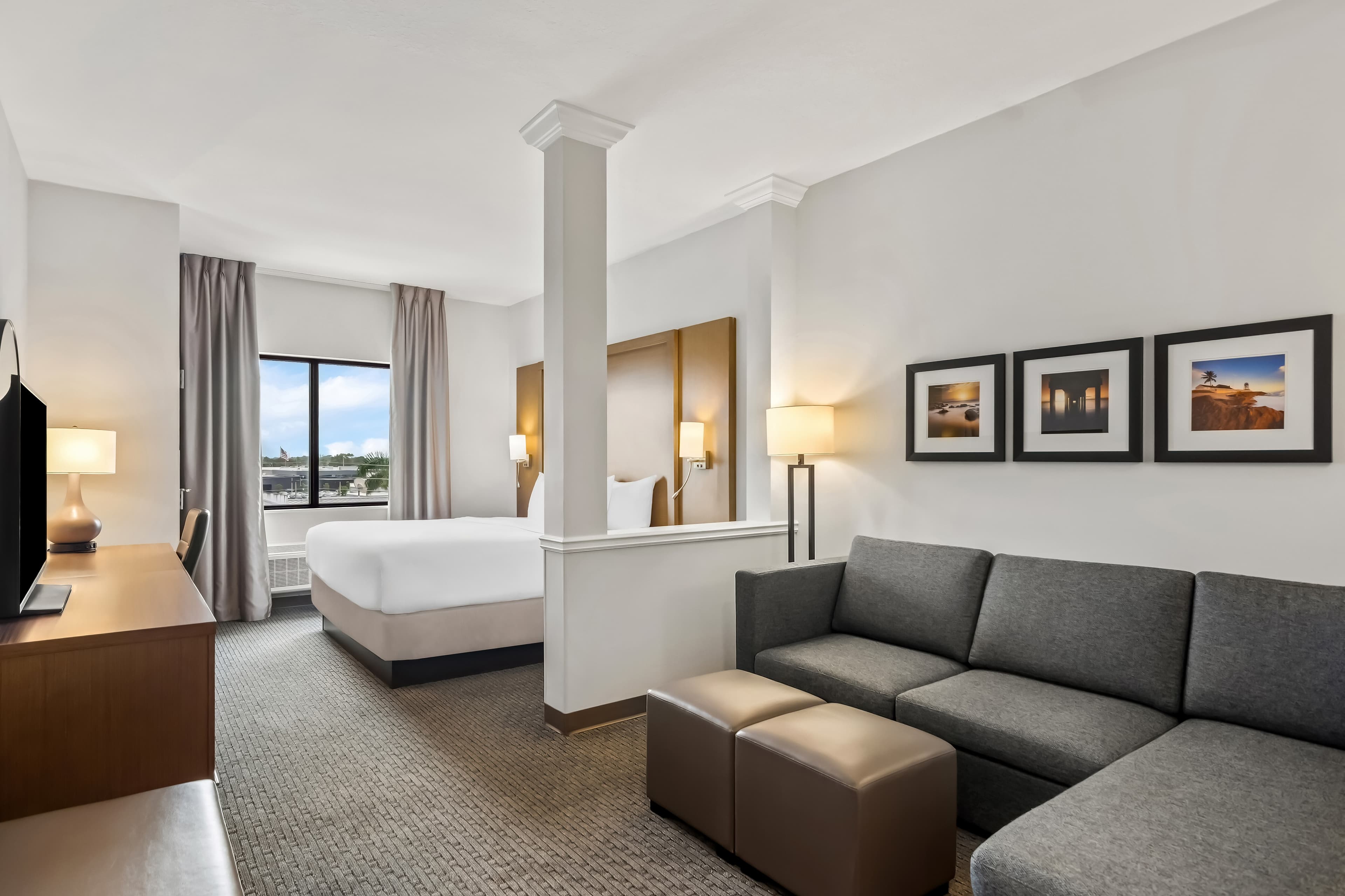 Comfort Suites Stuart-Hutchinson Island - Image 2