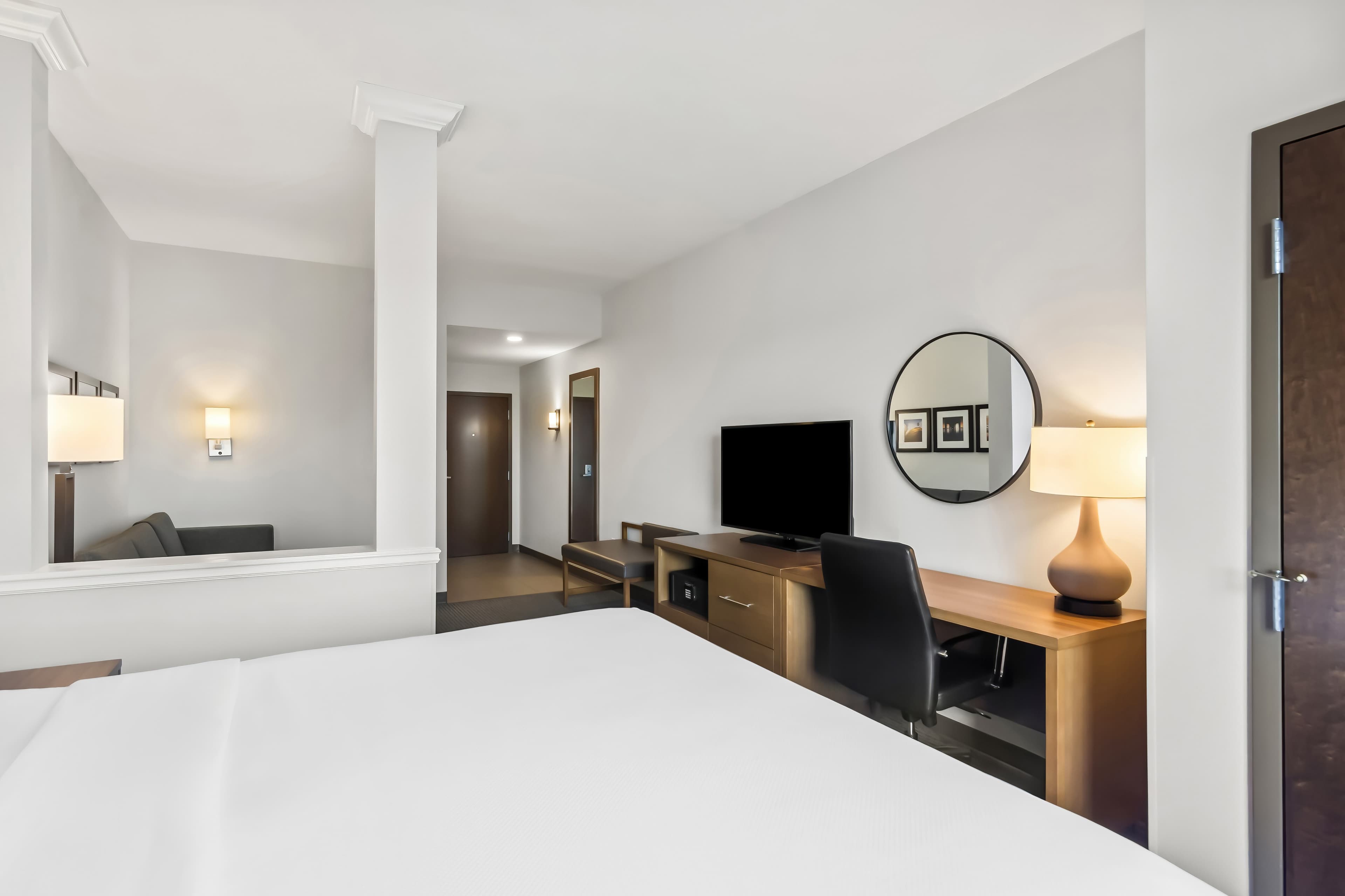 Comfort Suites Stuart-Hutchinson Island - Image 4
