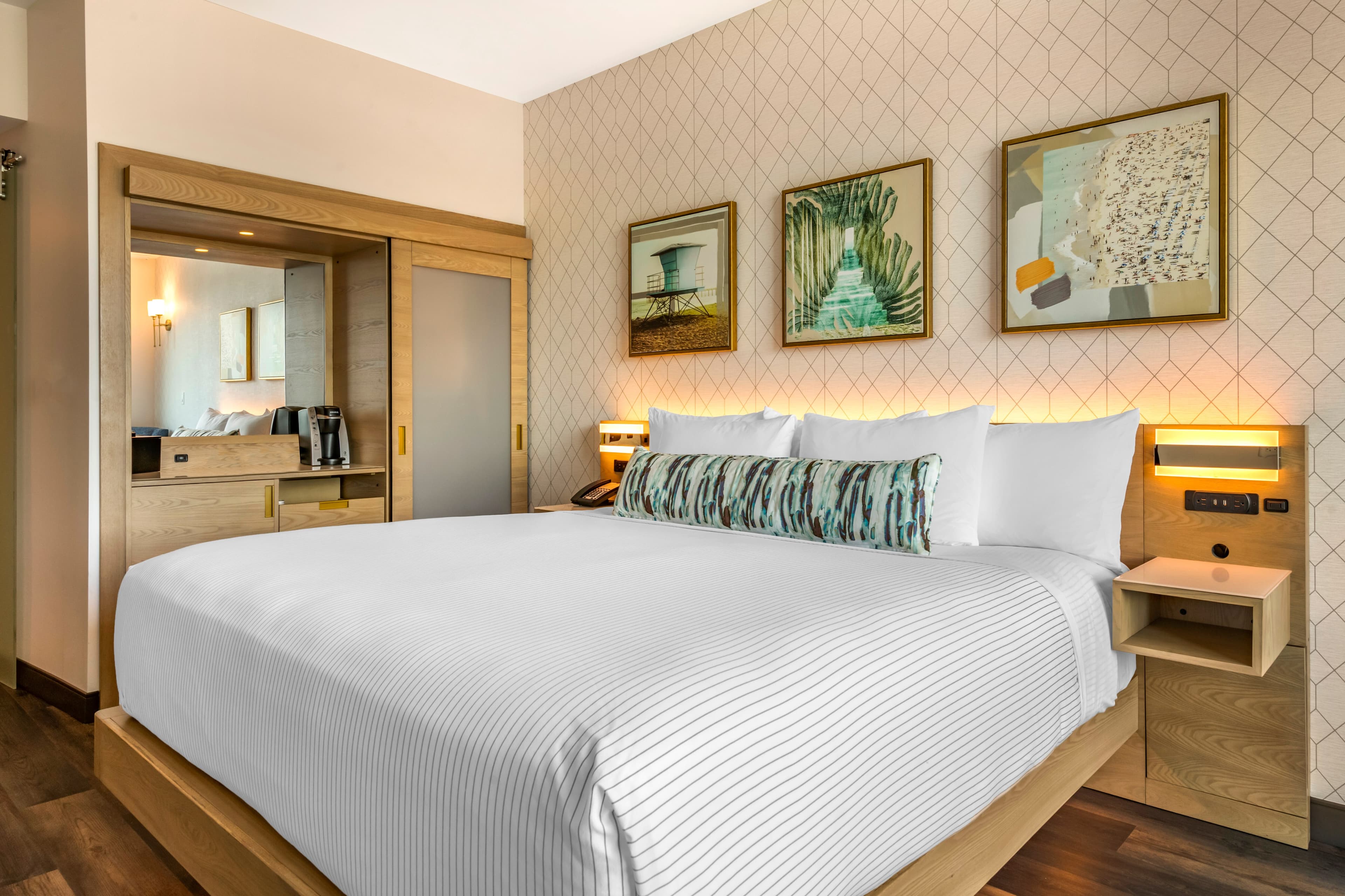 Cambria Hotel Fort Lauderdale Beach - Image 4