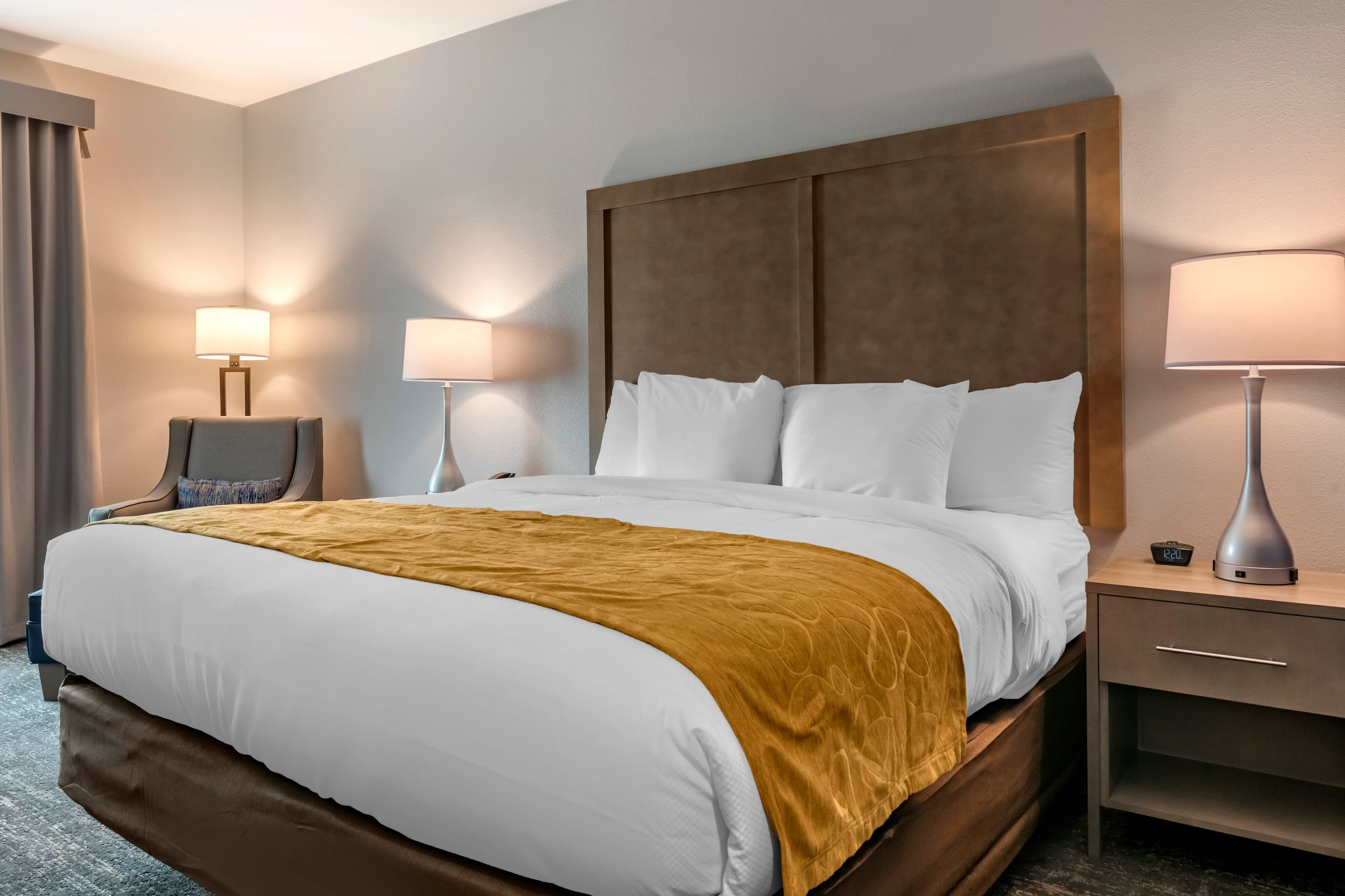 Comfort Inn & Suites Jacksonville - Orange Park Near Naval Air Station - Image 2