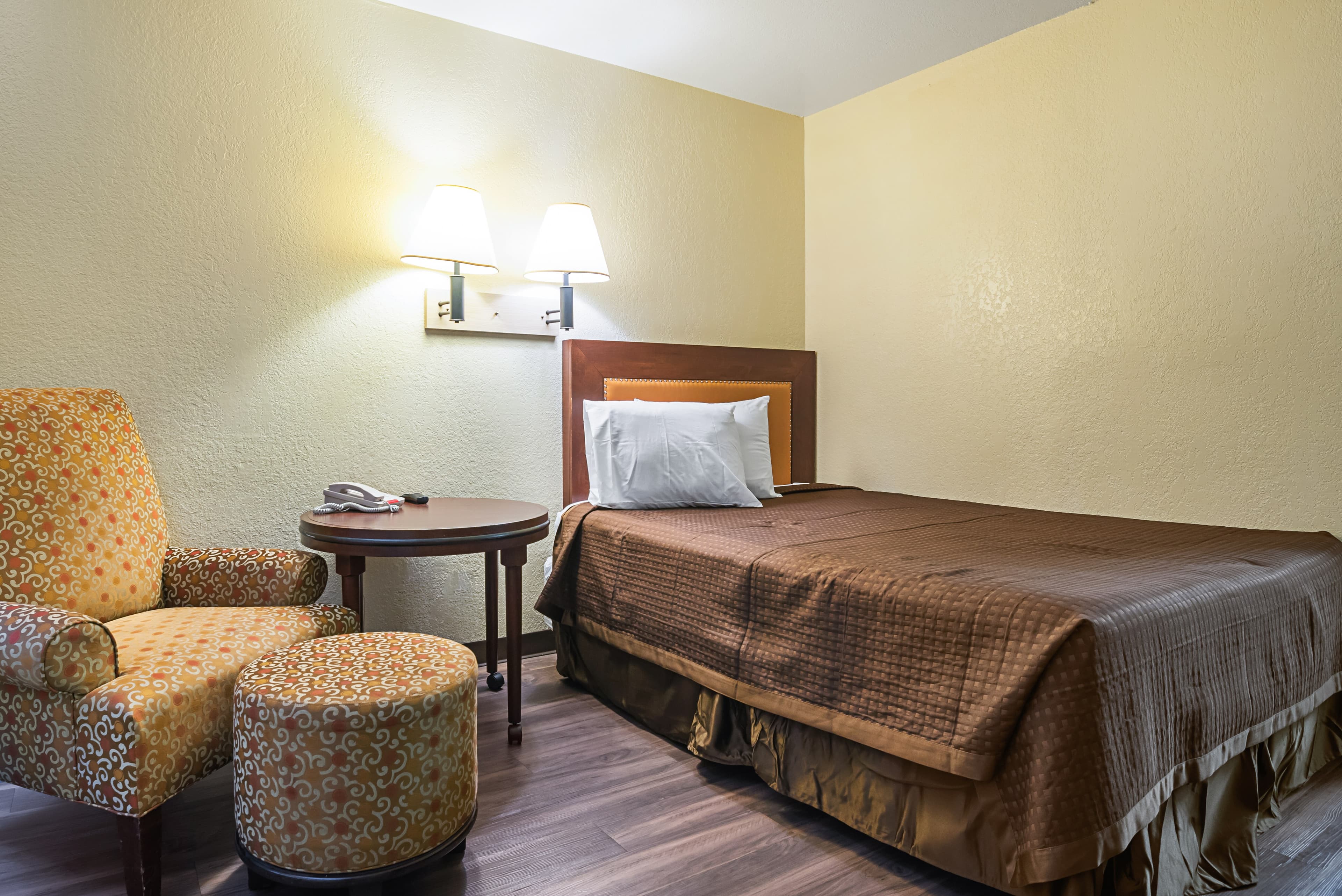 Rodeway Inn Kissimmee Maingate West - Image 2