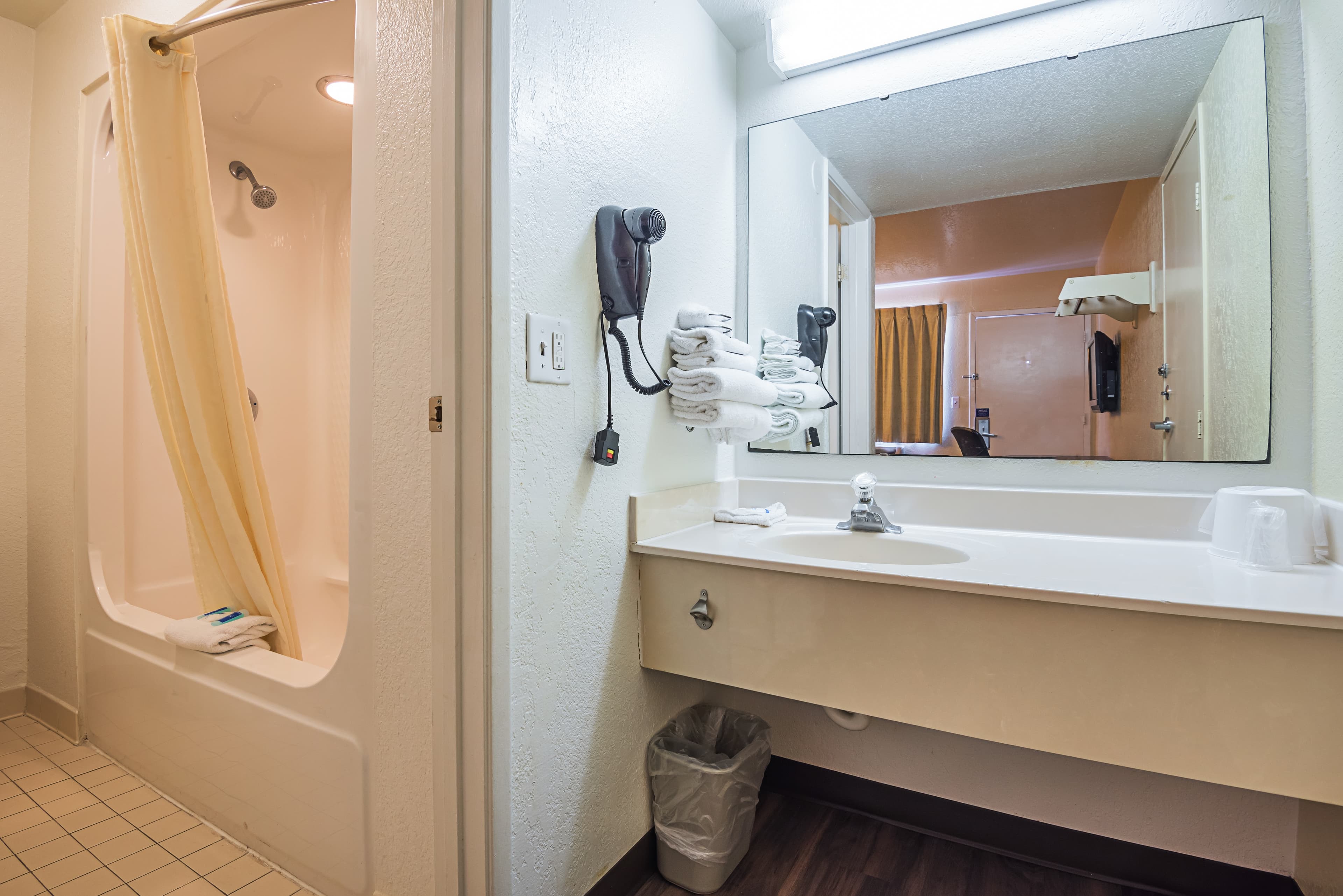 Rodeway Inn Kissimmee Maingate West - Image 5