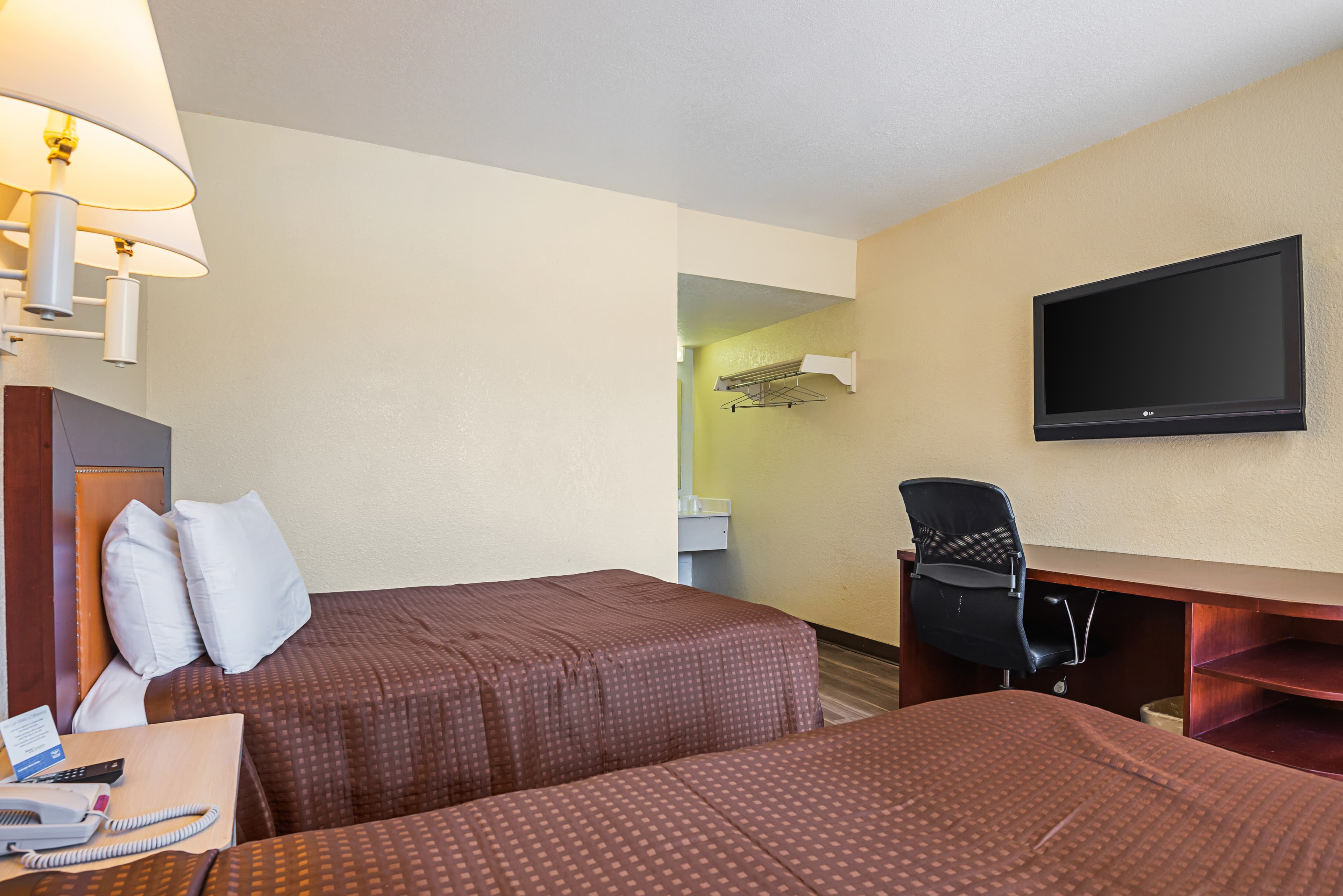 Rodeway Inn Kissimmee Maingate West — 7