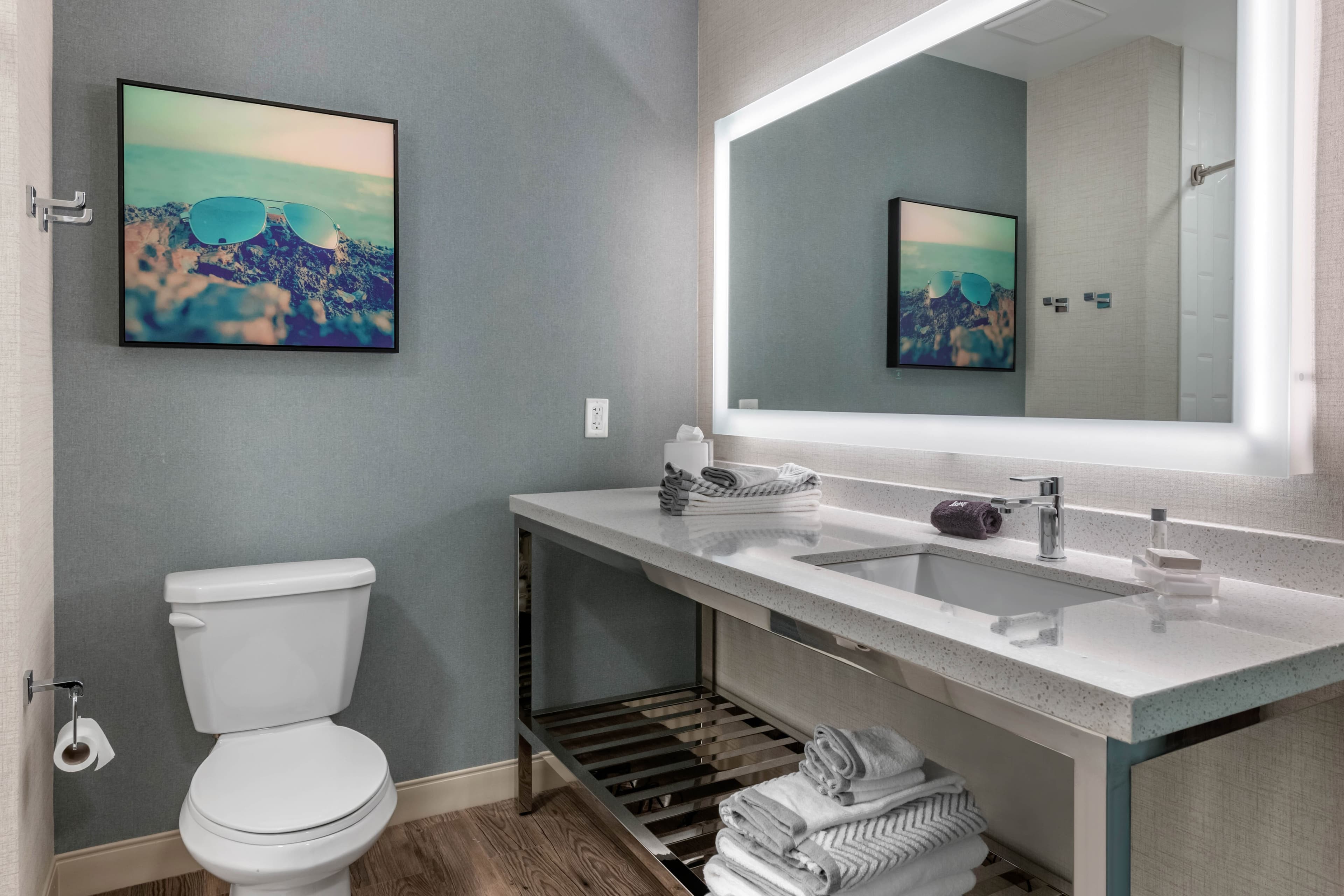 Cambria Hotel St. Petersburg-Madeira Beach Marina — 10