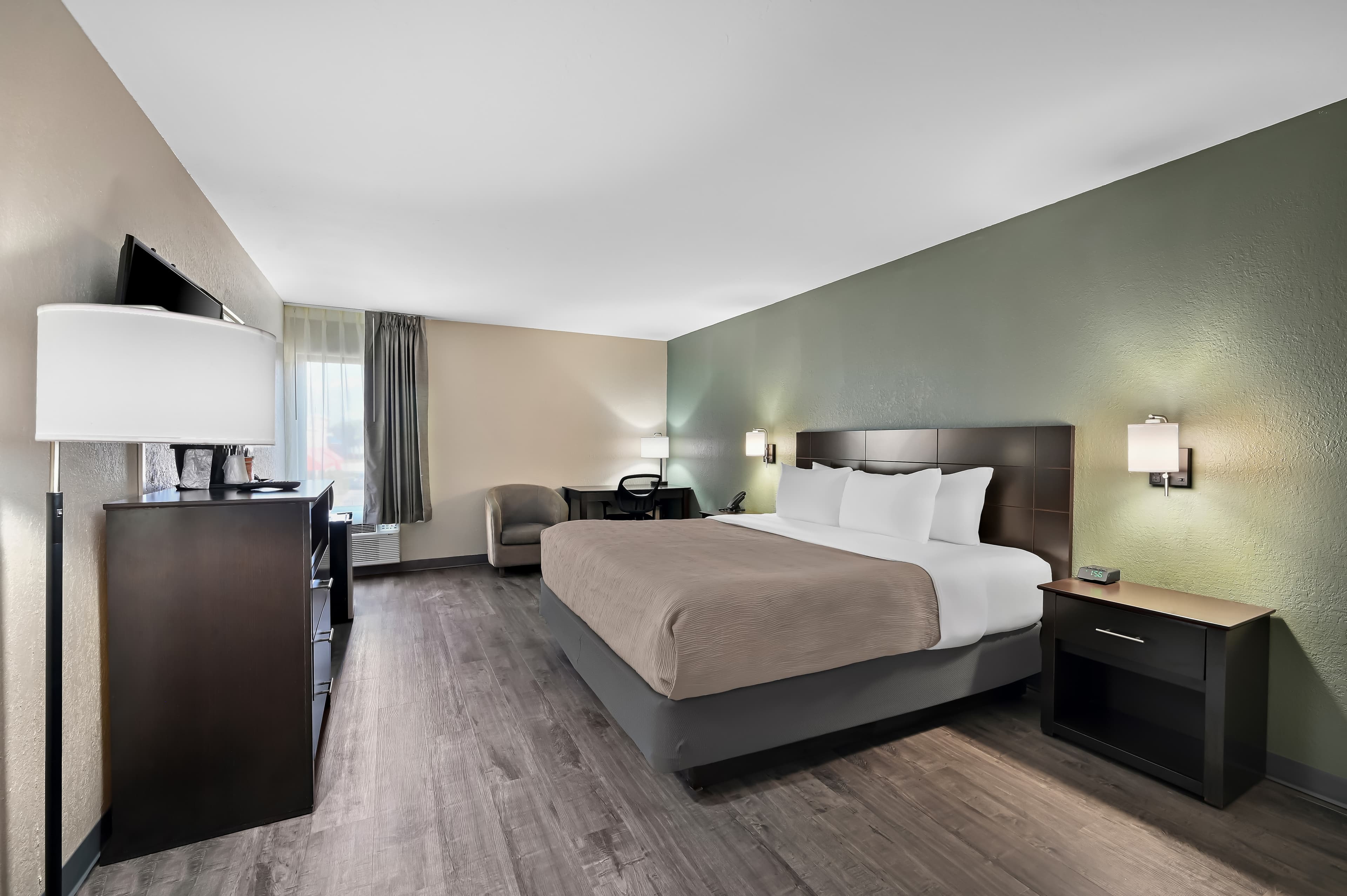 Quality Inn Fort Myers Cape Coral — 8