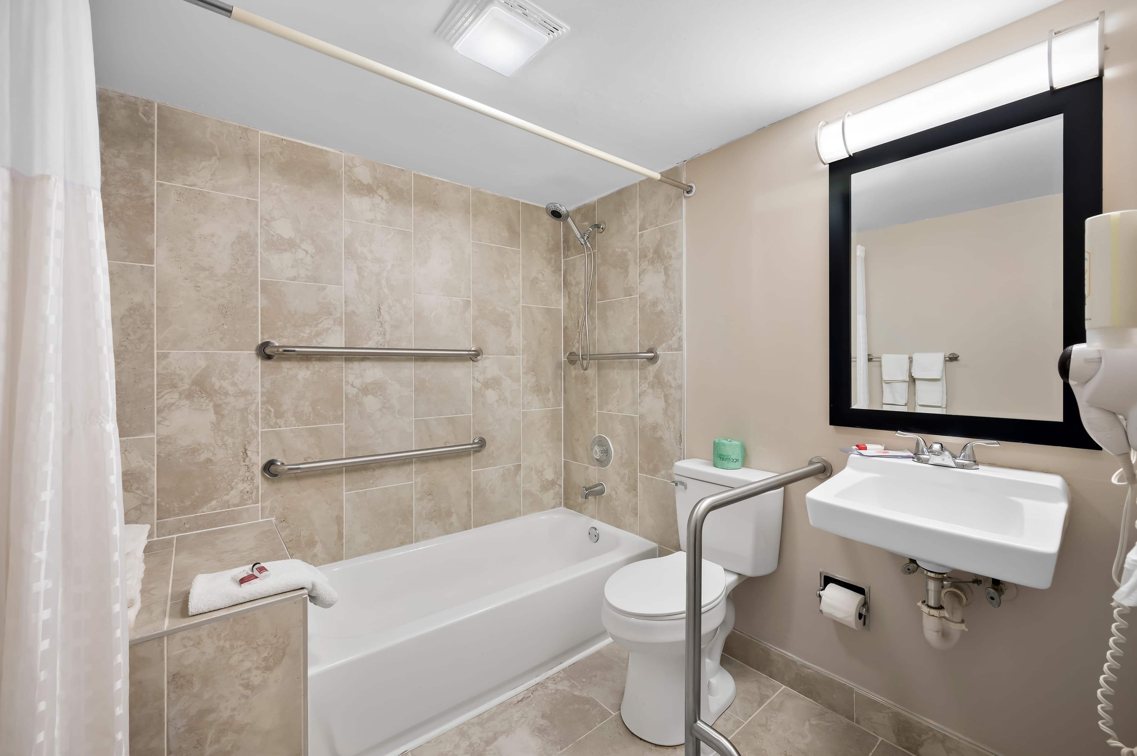 Quality Inn Fort Myers Cape Coral - Image 4