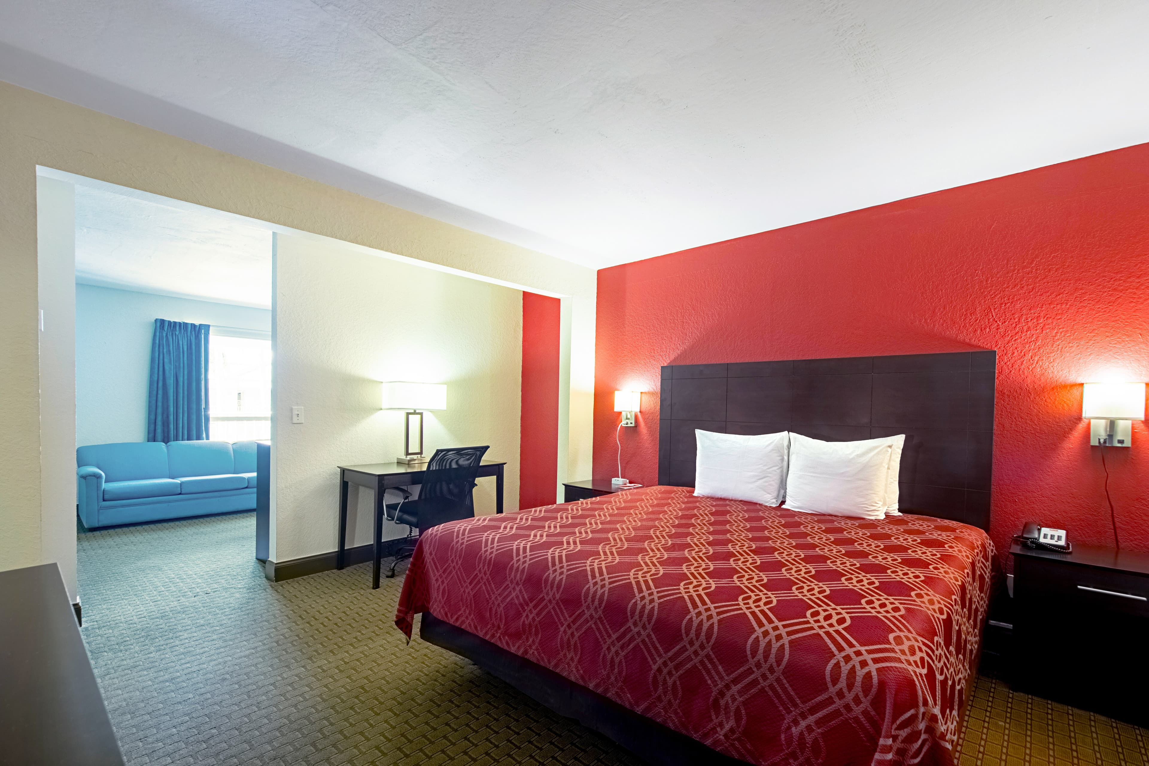 Econo Lodge Inn & Suites Clearwater Central — 28