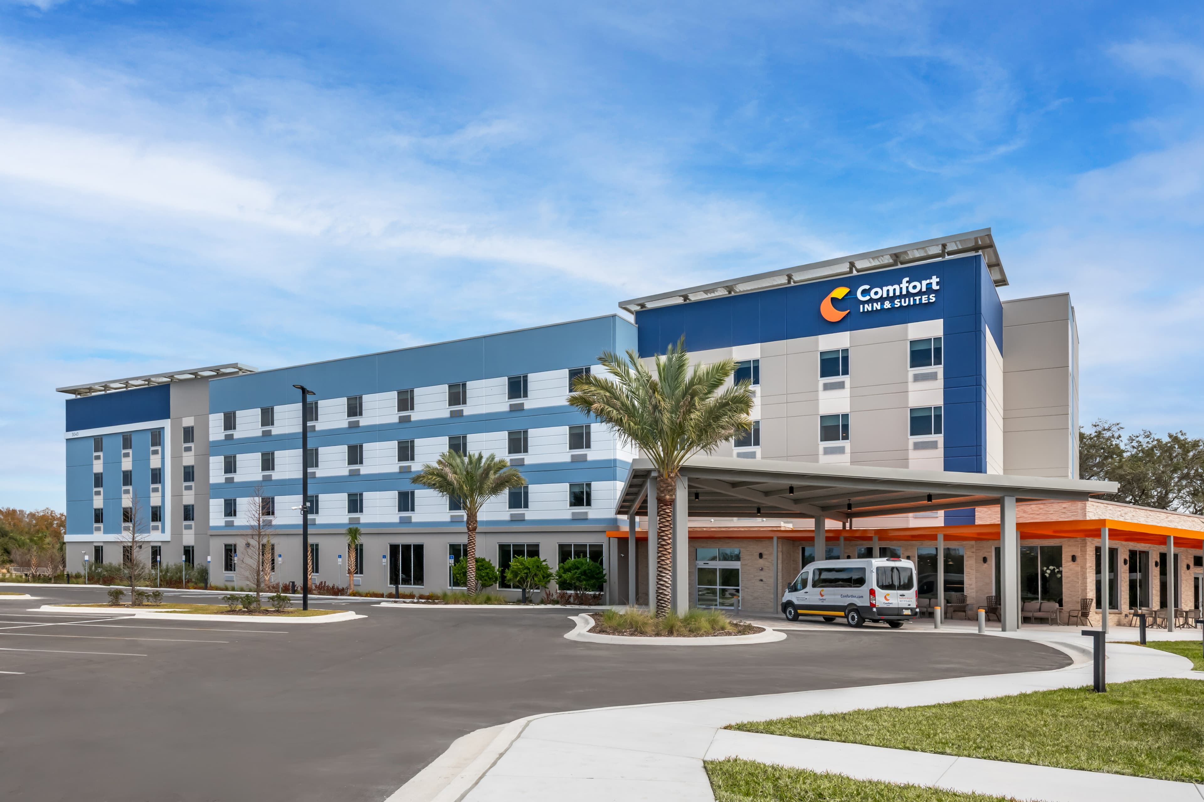 Comfort Inn & Suites Orlando Sanford Airport - Image 1