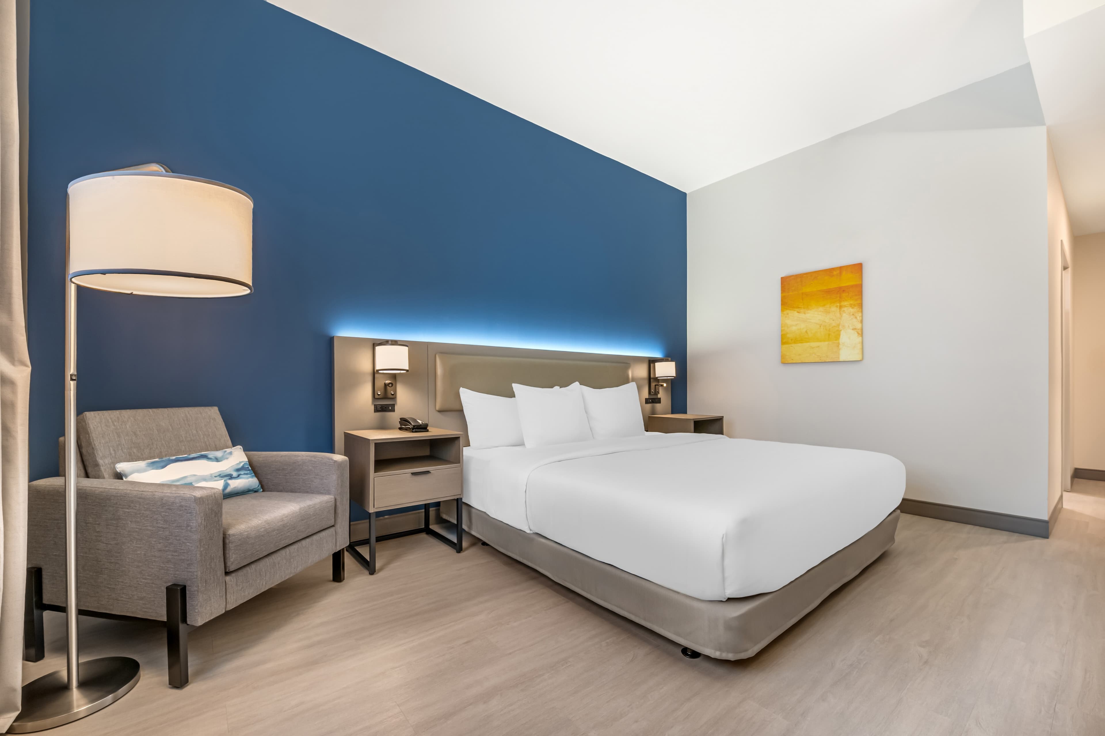 Comfort Inn & Suites Orlando Sanford Airport - Image 4