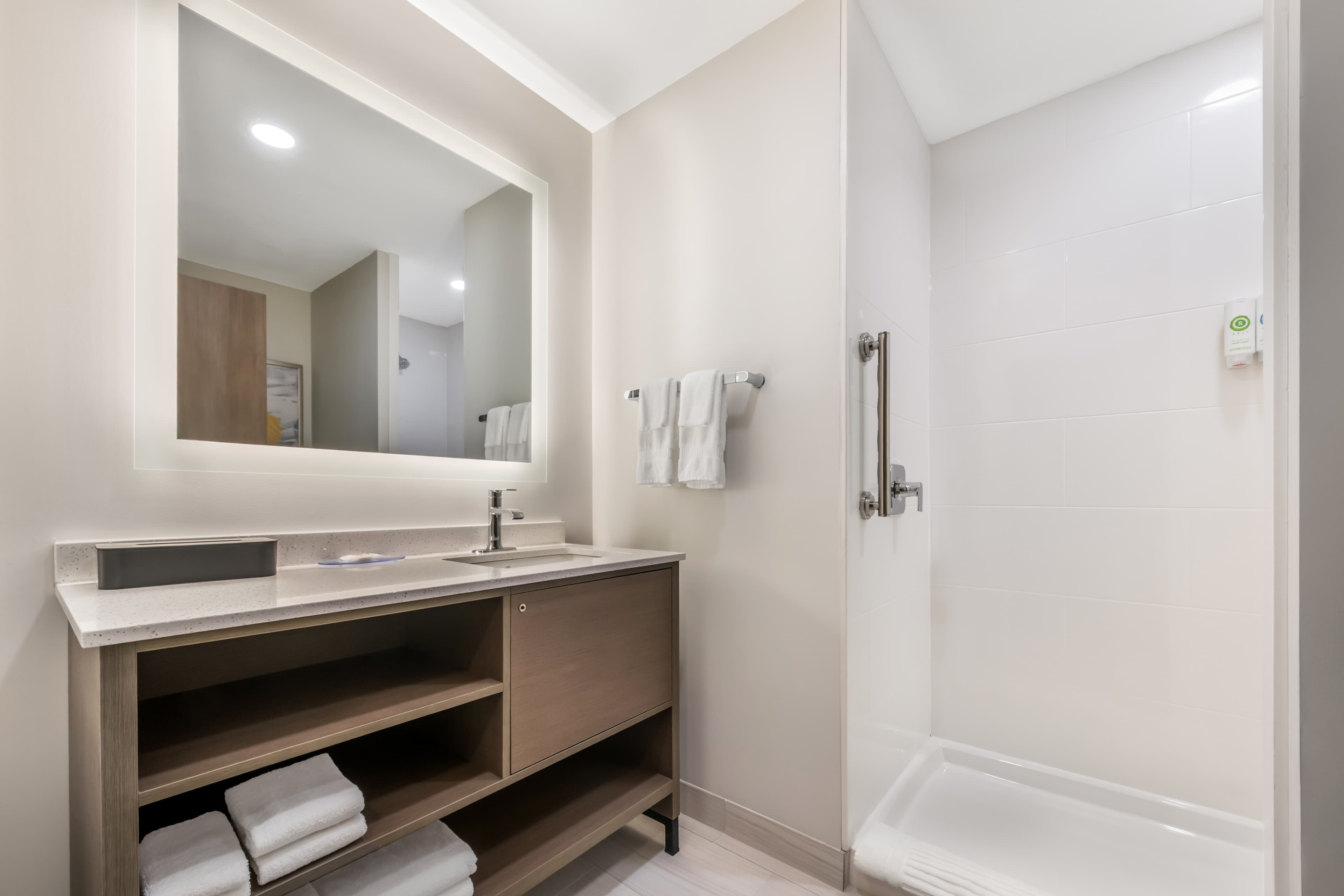 Comfort Inn & Suites Orlando Sanford Airport — 17
