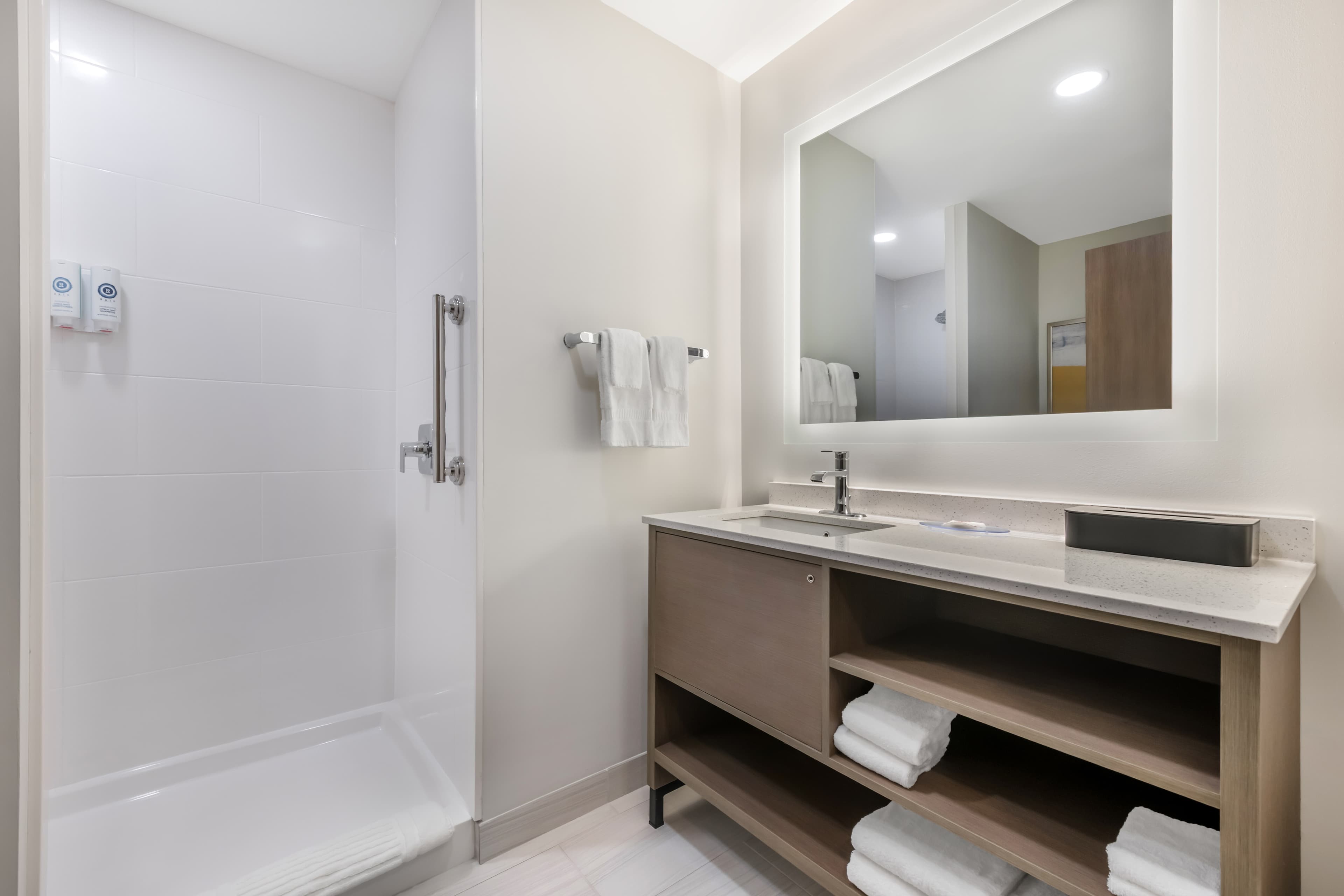 Comfort Inn & Suites Orlando Sanford Airport — 27
