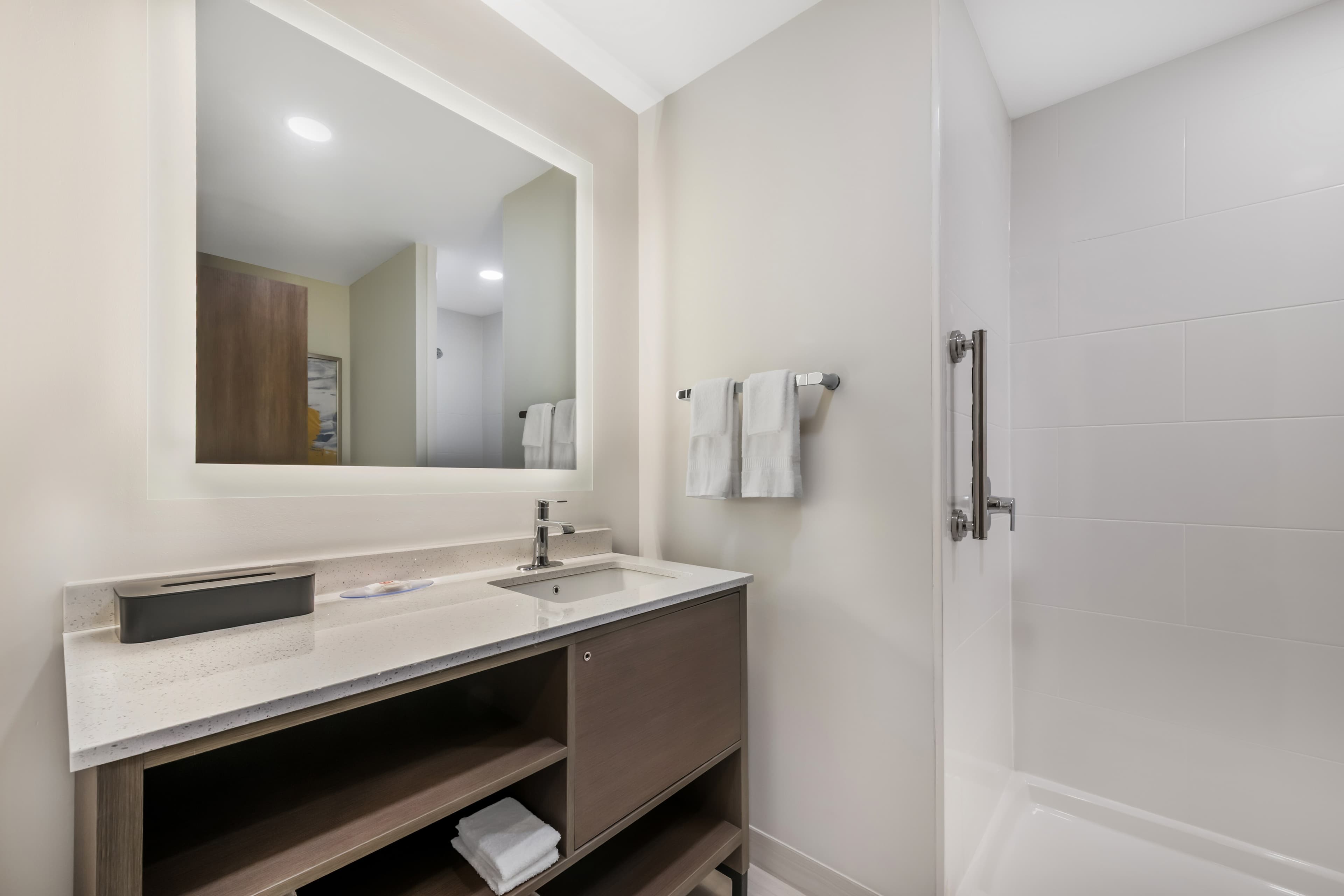 Comfort Inn & Suites Orlando Sanford Airport — 34