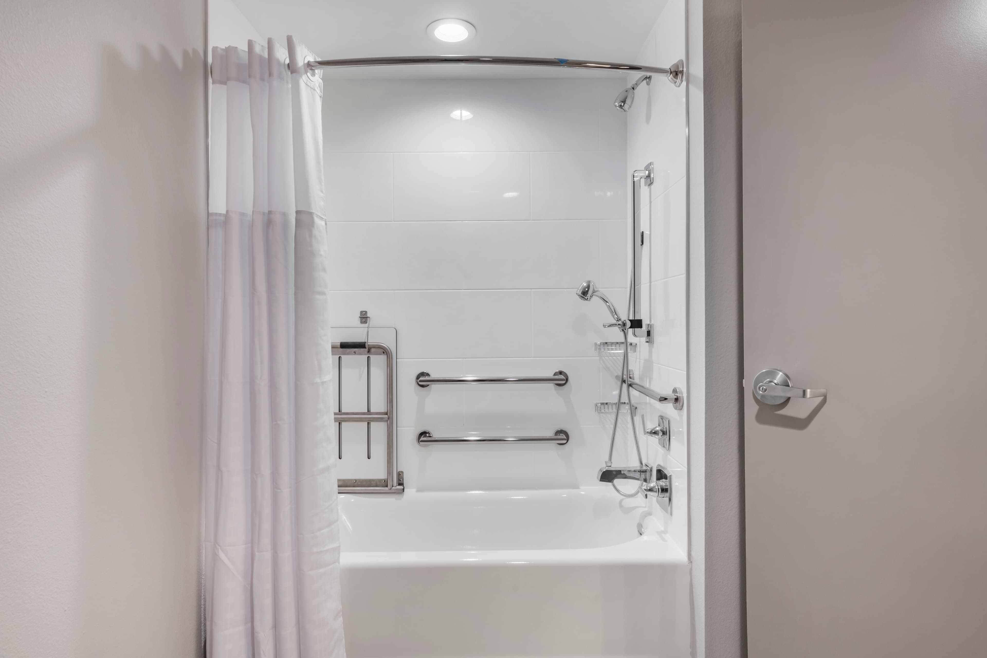 Comfort Suites Gainesville Near University — 24