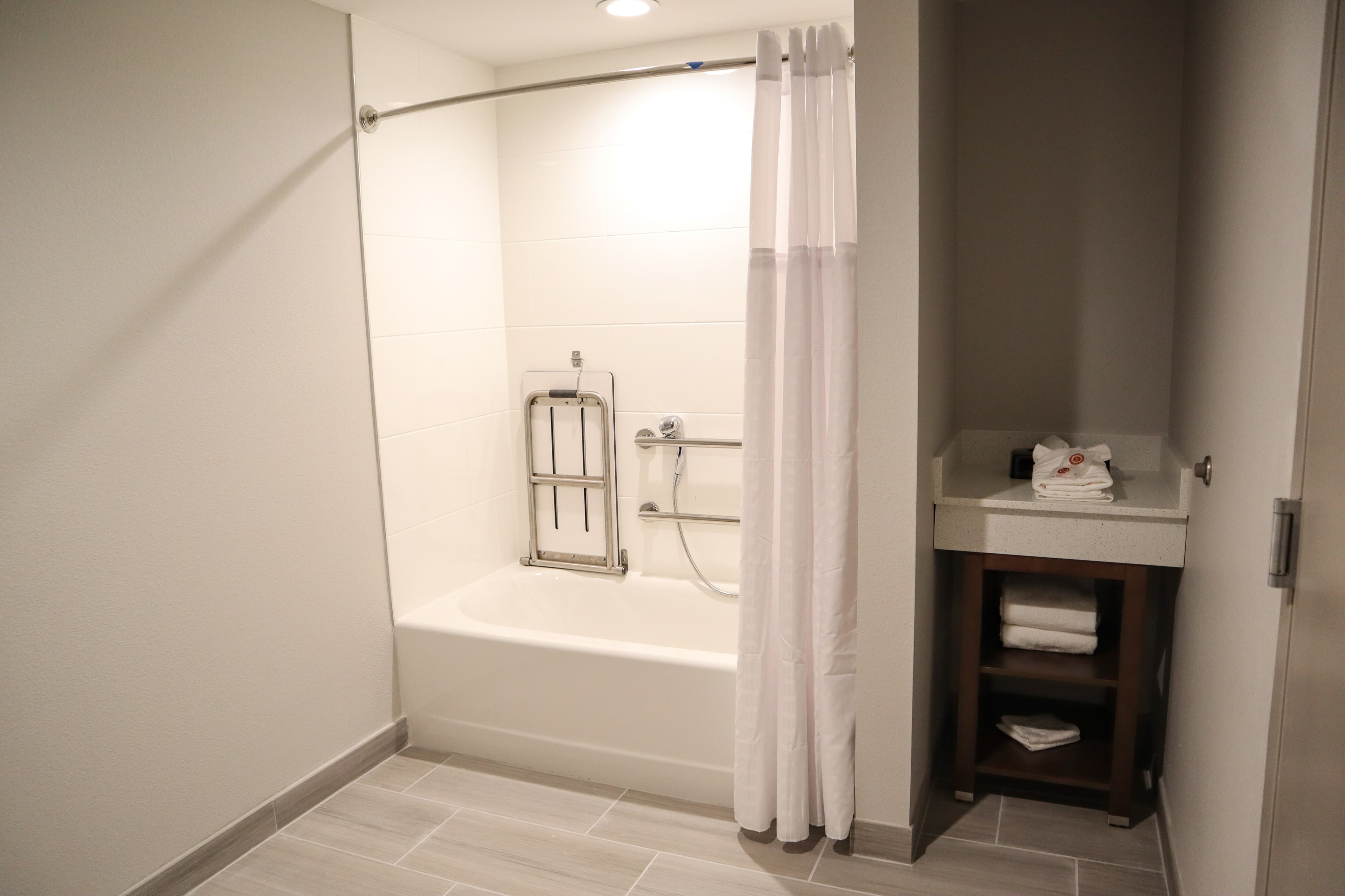 Comfort Suites Gainesville Near University — 26