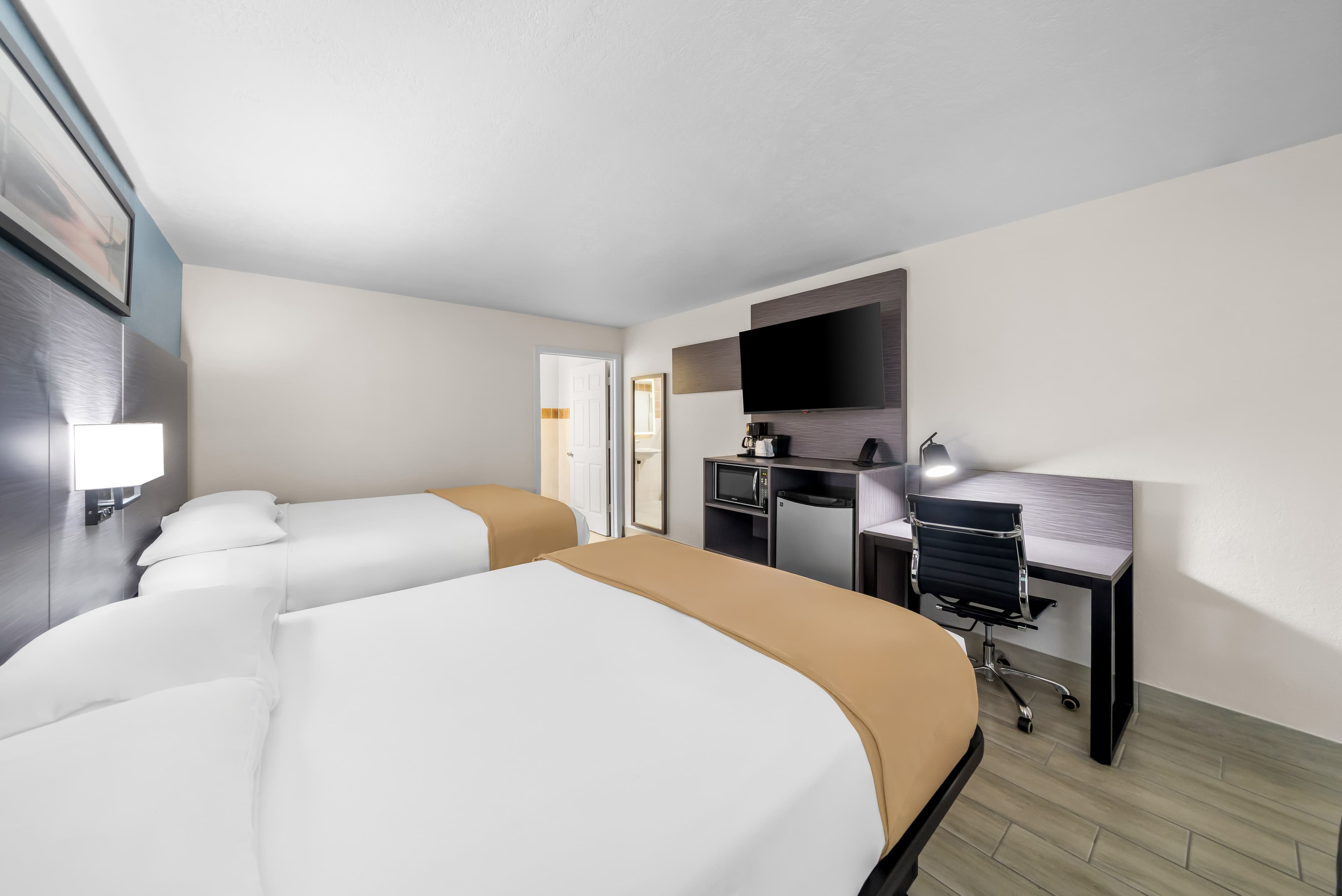 Rodeway Inn Lake Wales - Winter Haven - Image 4