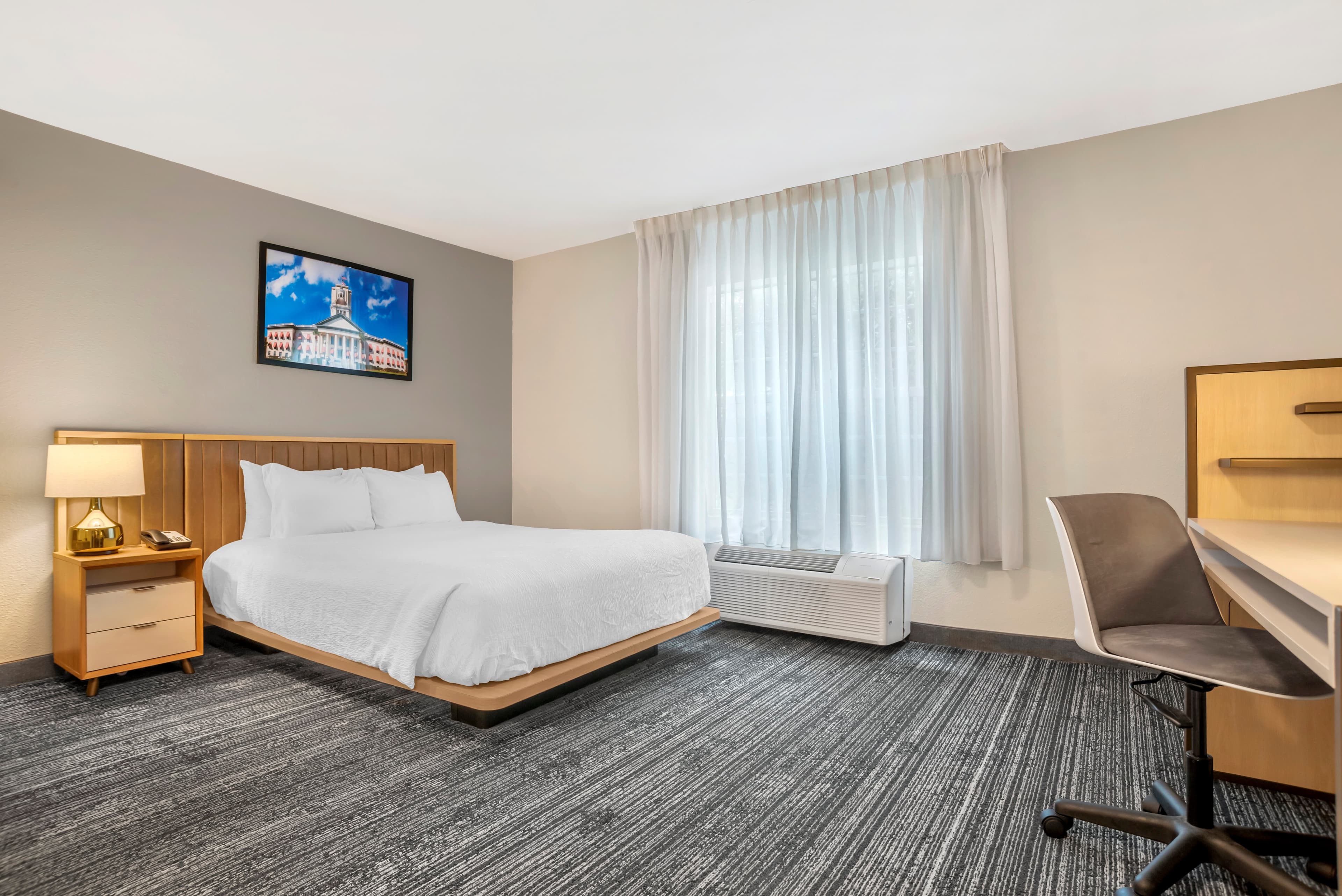Alluxsuites at 1876, an Ascend Collection Hotel — 7