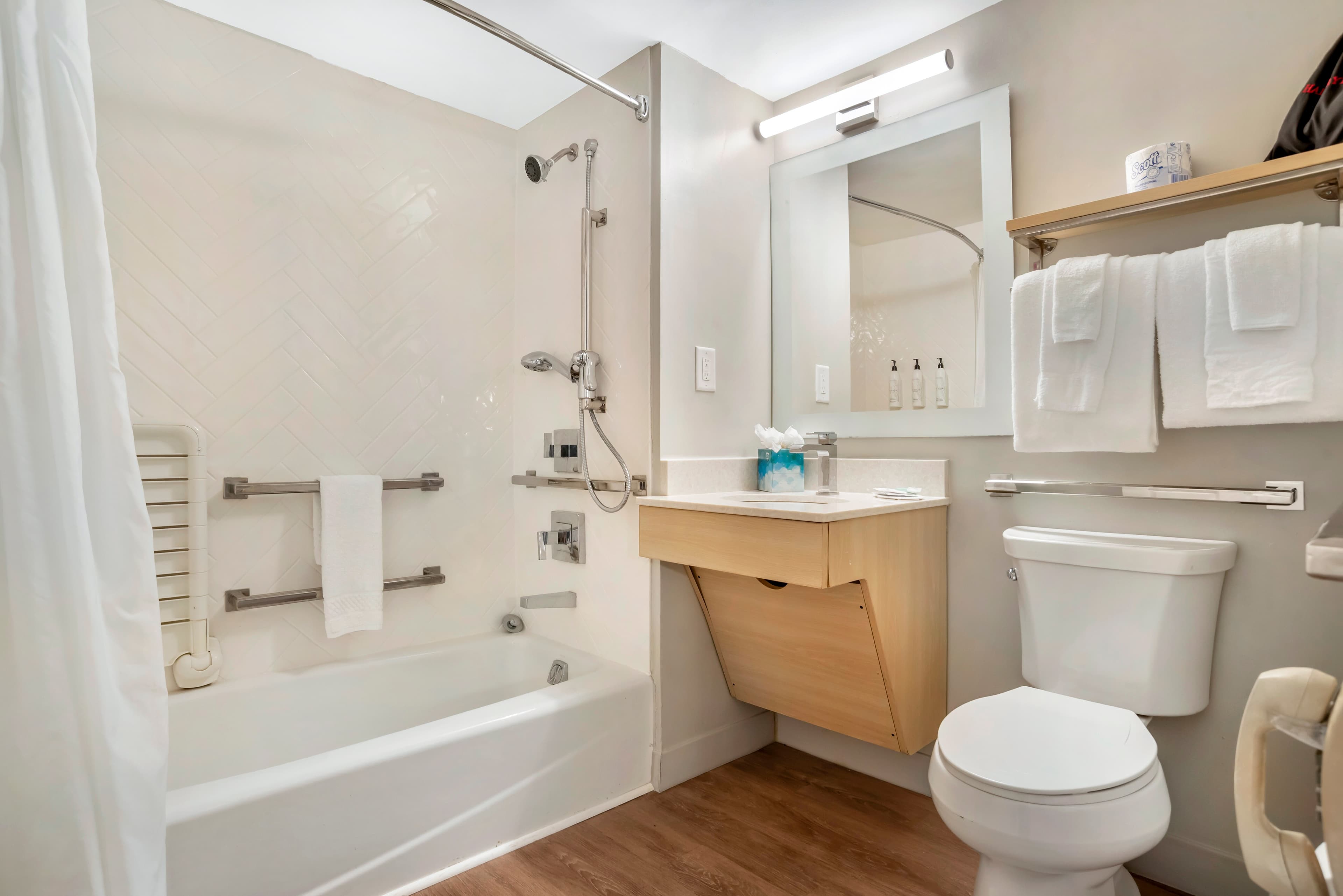 Alluxsuites at 1876, an Ascend Collection Hotel — 9