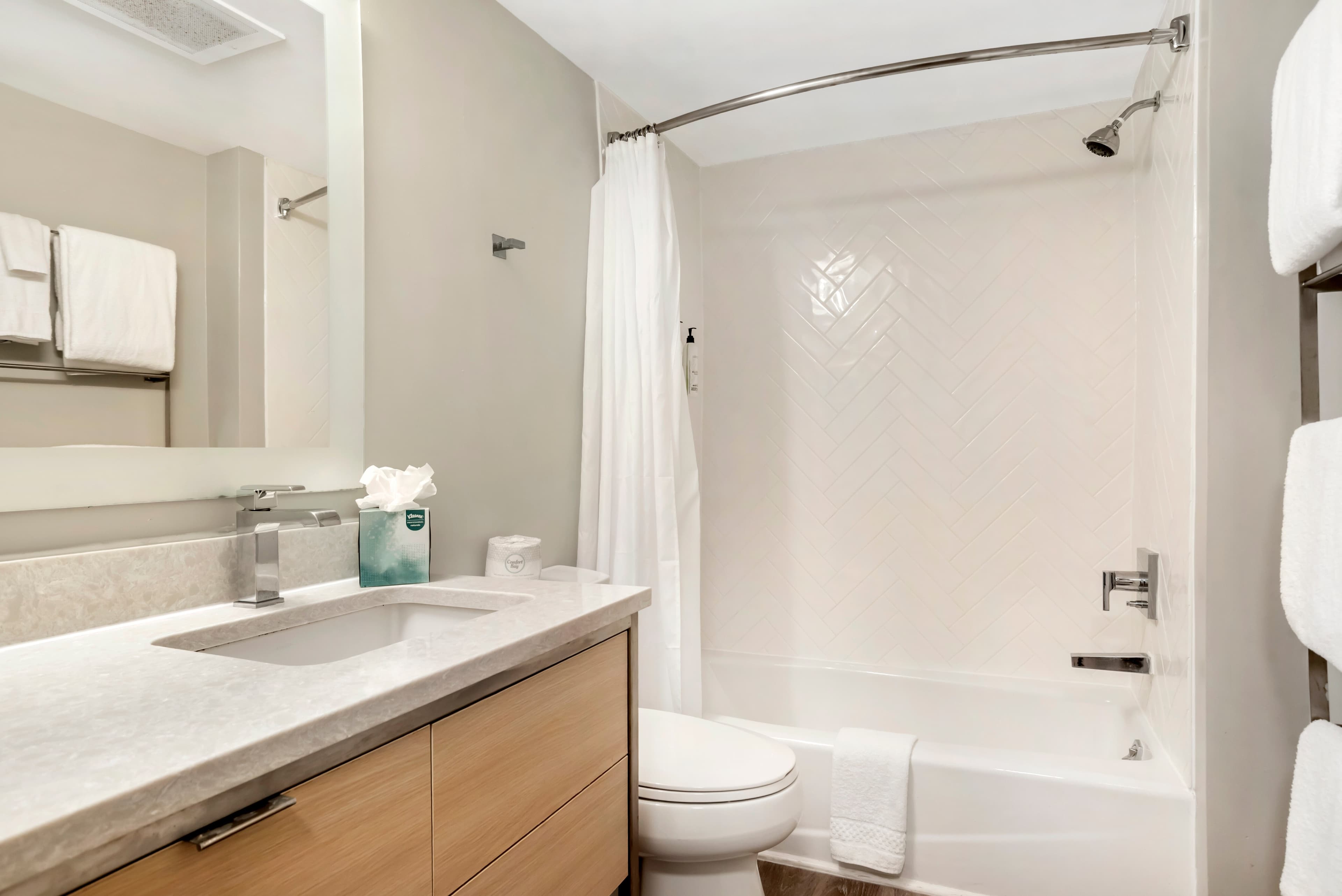Alluxsuites at 1876, an Ascend Collection Hotel — 13