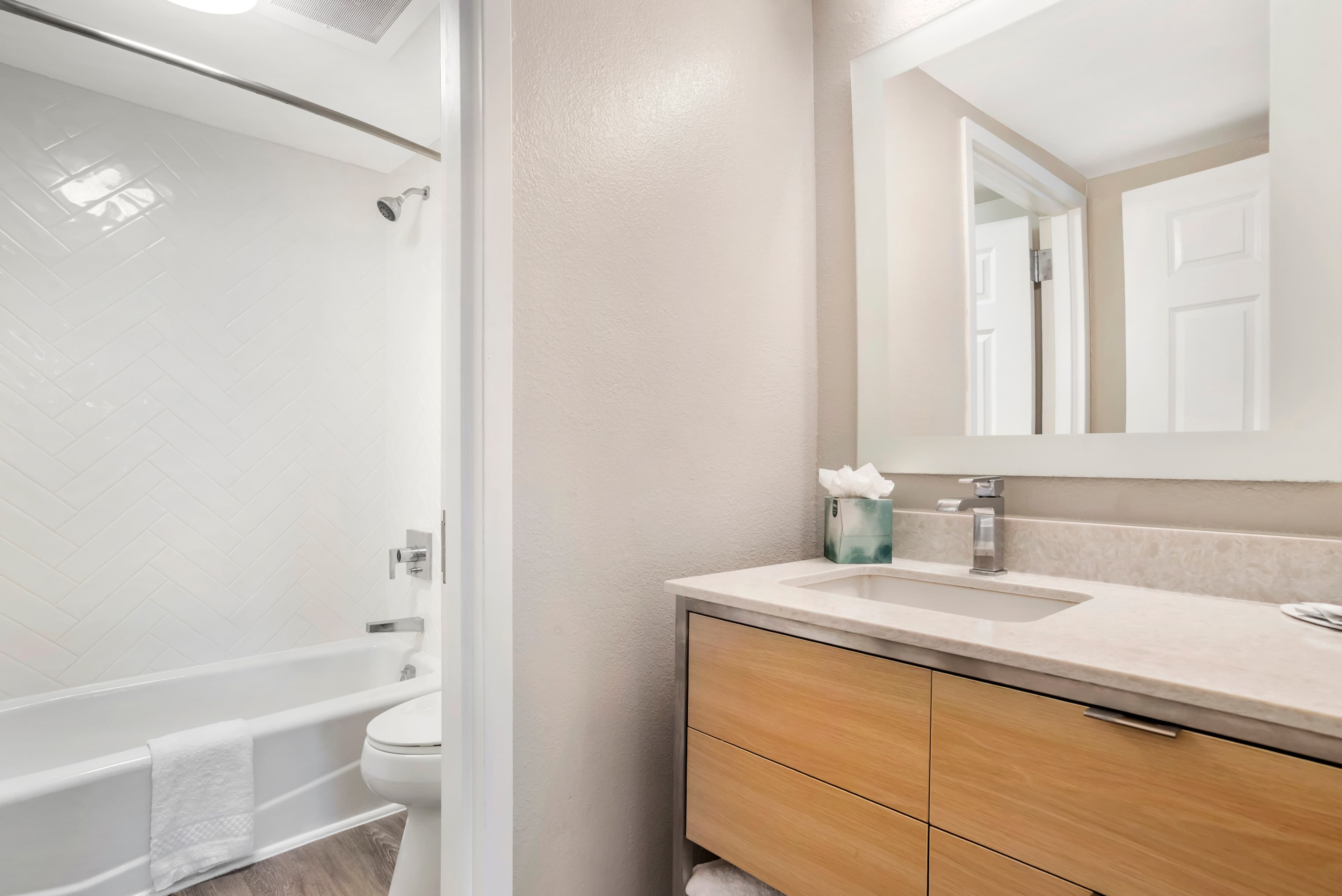 Alluxsuites at 1876, an Ascend Collection Hotel — 17