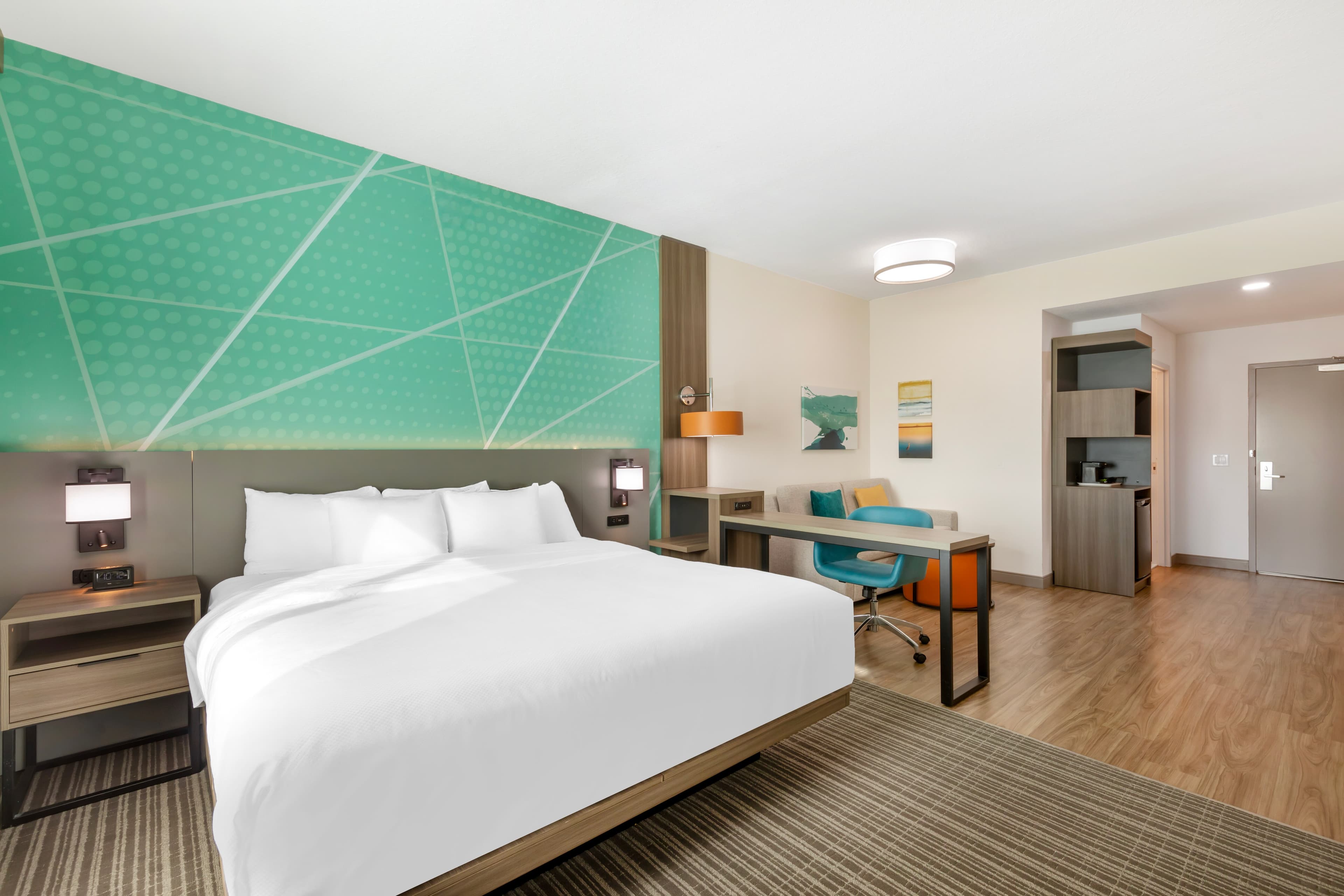 Comfort Suites Titusville near Kennedy Space Center - Image 4