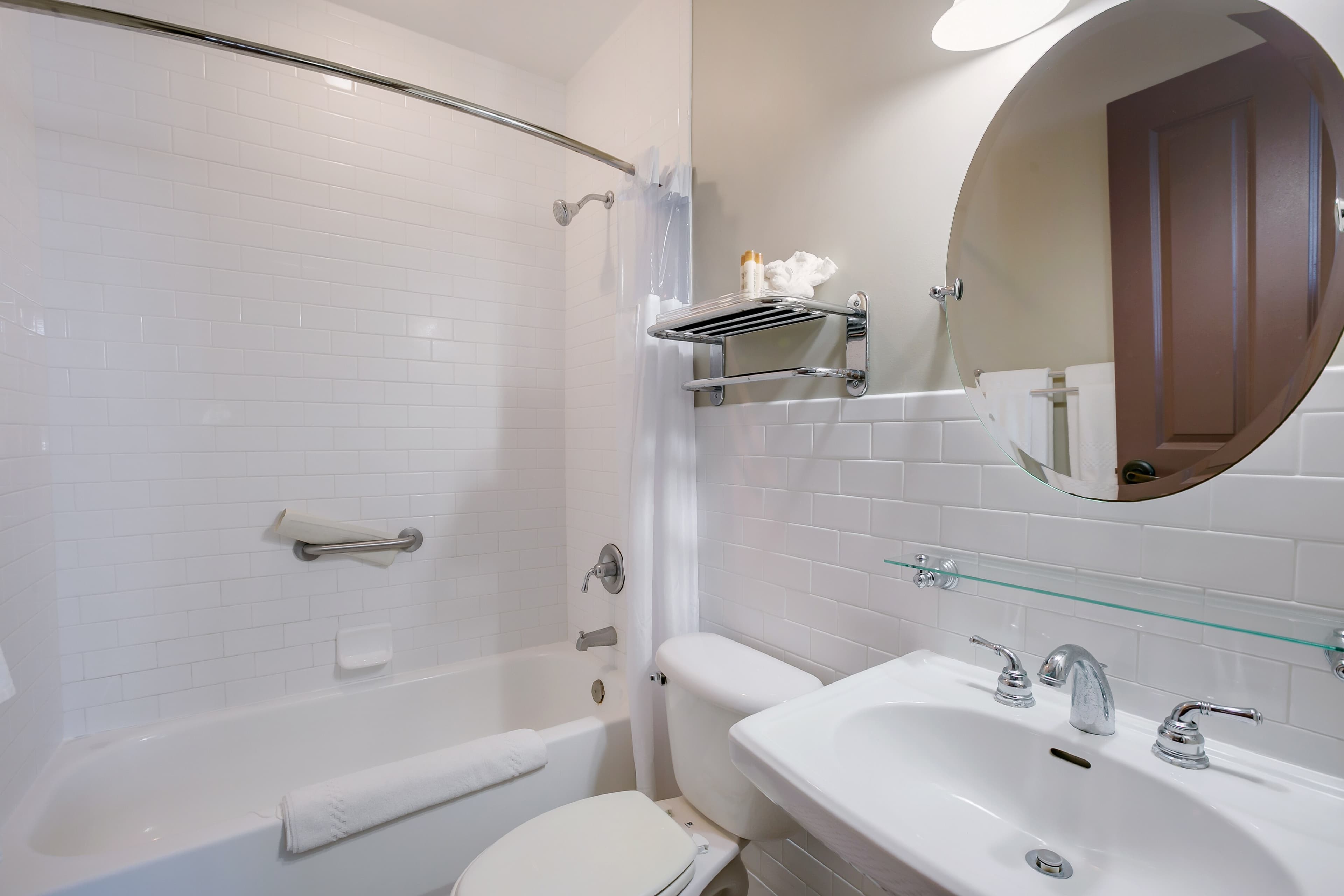 Water Street Hotel & Marina, an Ascend Collection Hotel - Image 4