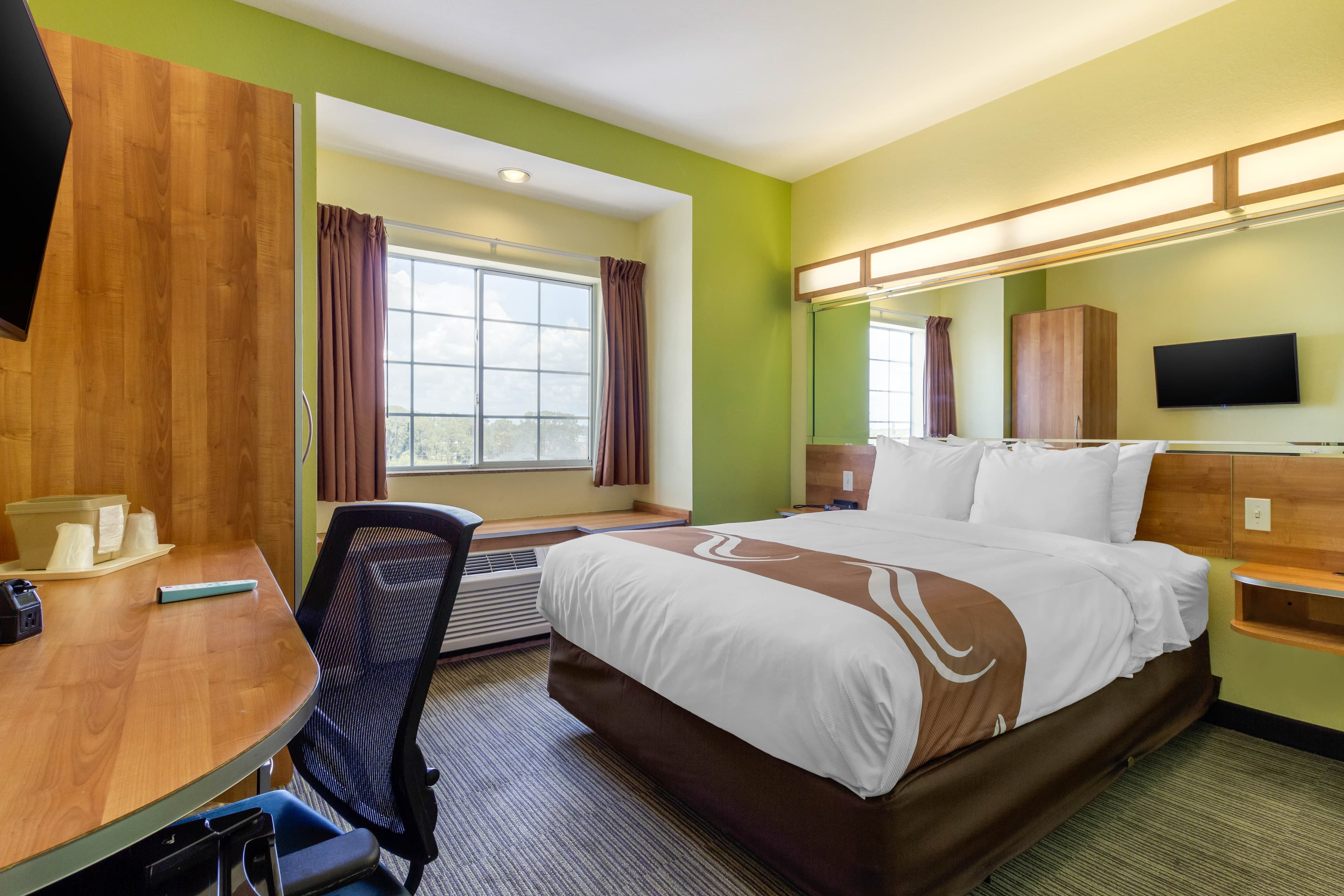 Quality Inn & Suites Lehigh Acres Fort Myers — 17