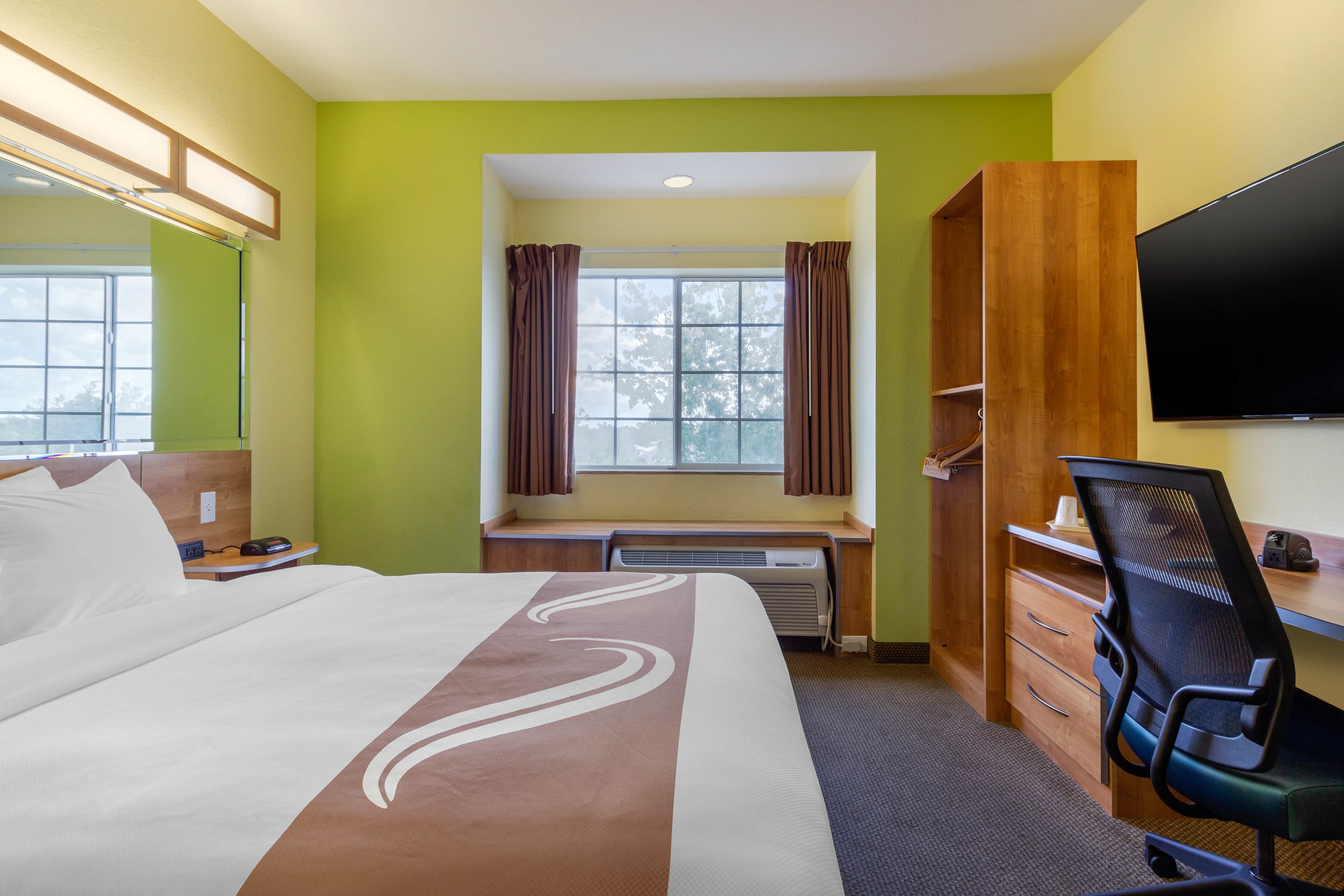 Quality Inn & Suites Lehigh Acres Fort Myers — 8