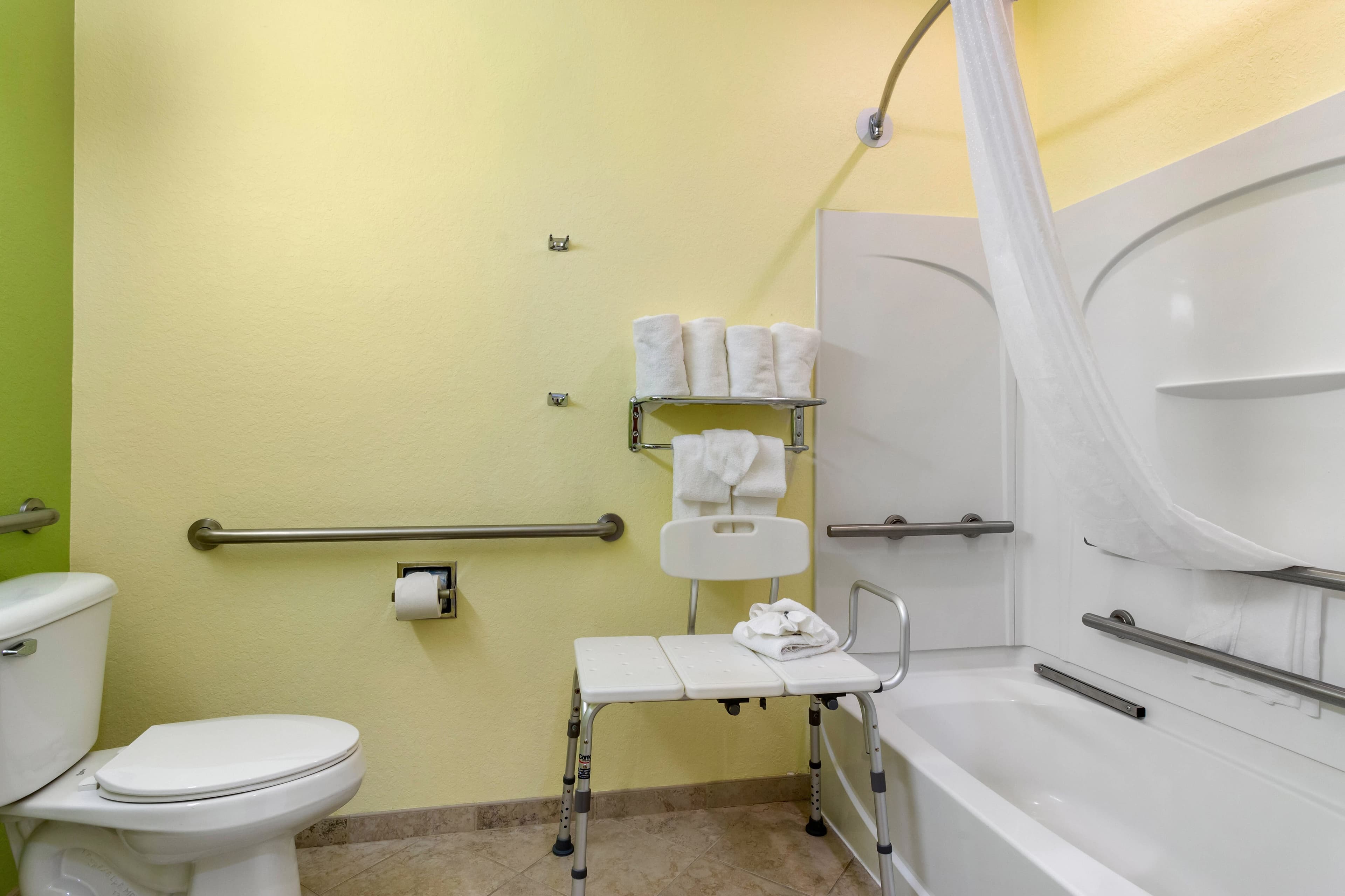 Quality Inn & Suites Lehigh Acres Fort Myers — 16