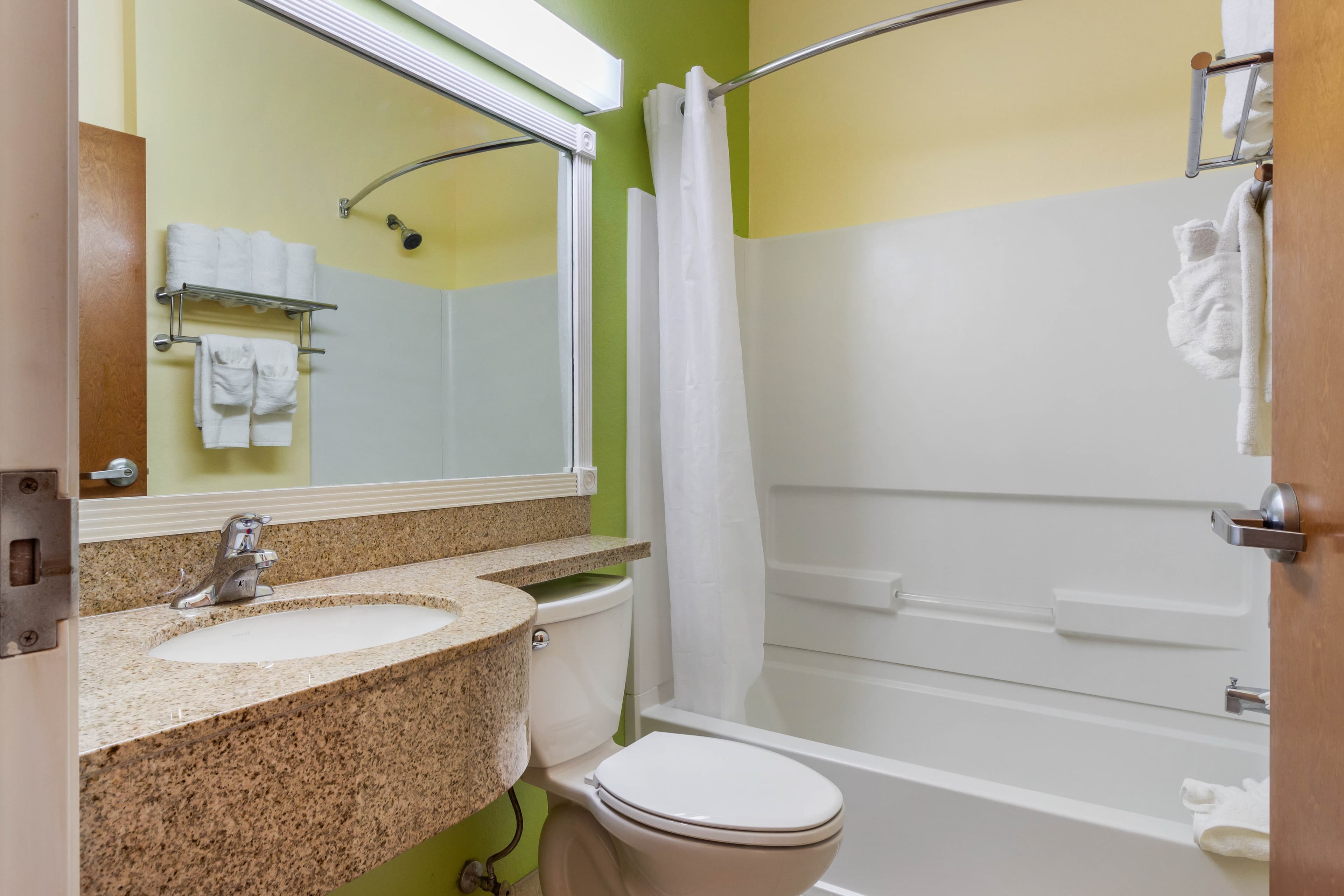 Quality Inn & Suites Lehigh Acres Fort Myers — 25