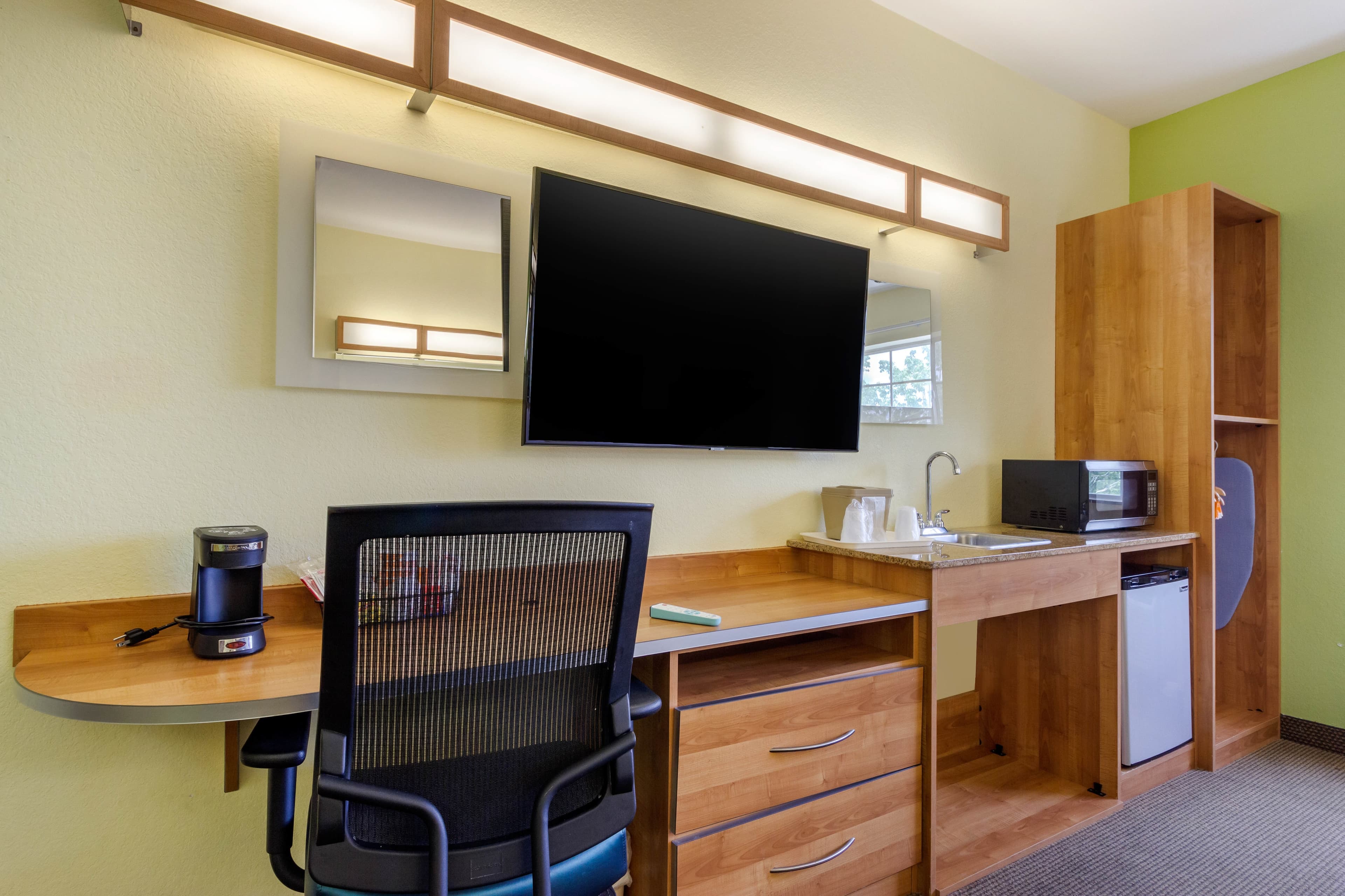 Quality Inn & Suites Lehigh Acres Fort Myers — 28