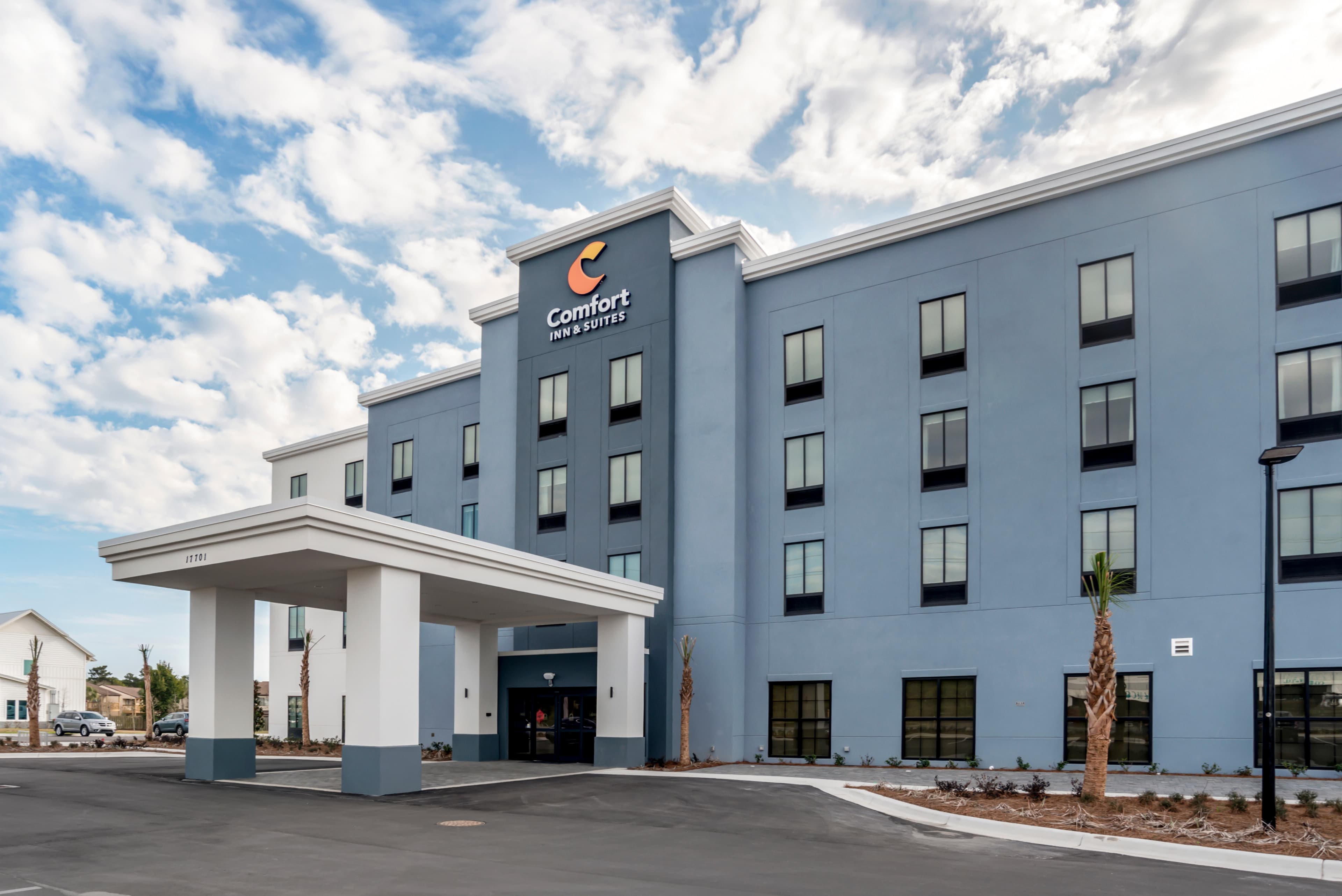 Comfort Inn & Suites Panama City Beach - Pier Park Area - Image 1